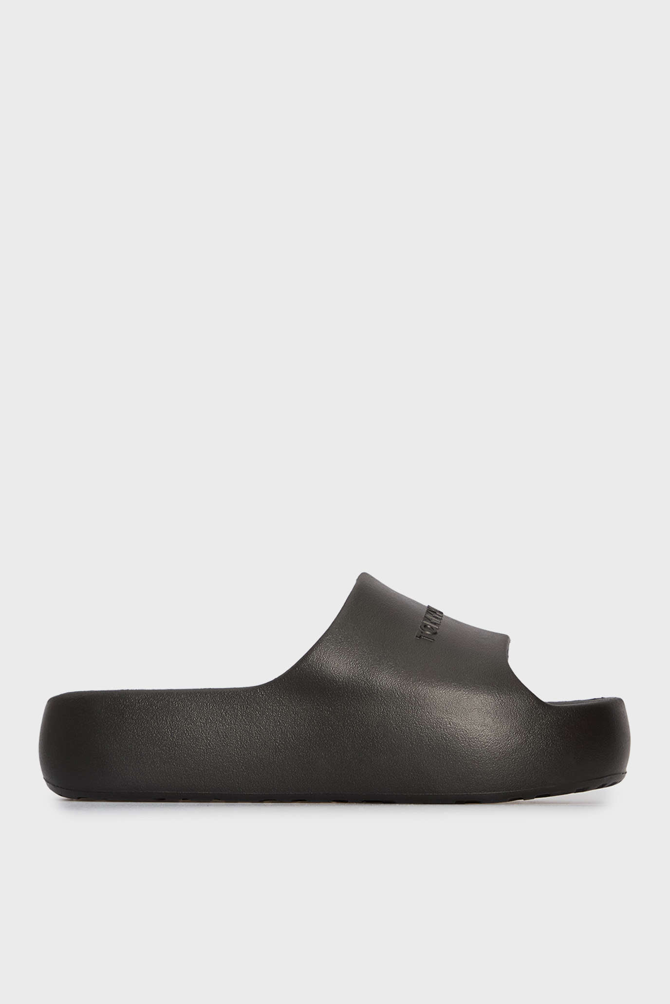 Женские черные слайдеры TJW CHUNKY POOL SLIDE ESS Черный 39-40 Tommy Jeans EN0EN02879 Женские черные слайдеры TJW CHUNKY POOL SLIDE ESS Черный 39-40 Tommy Jeans EN0EN02879