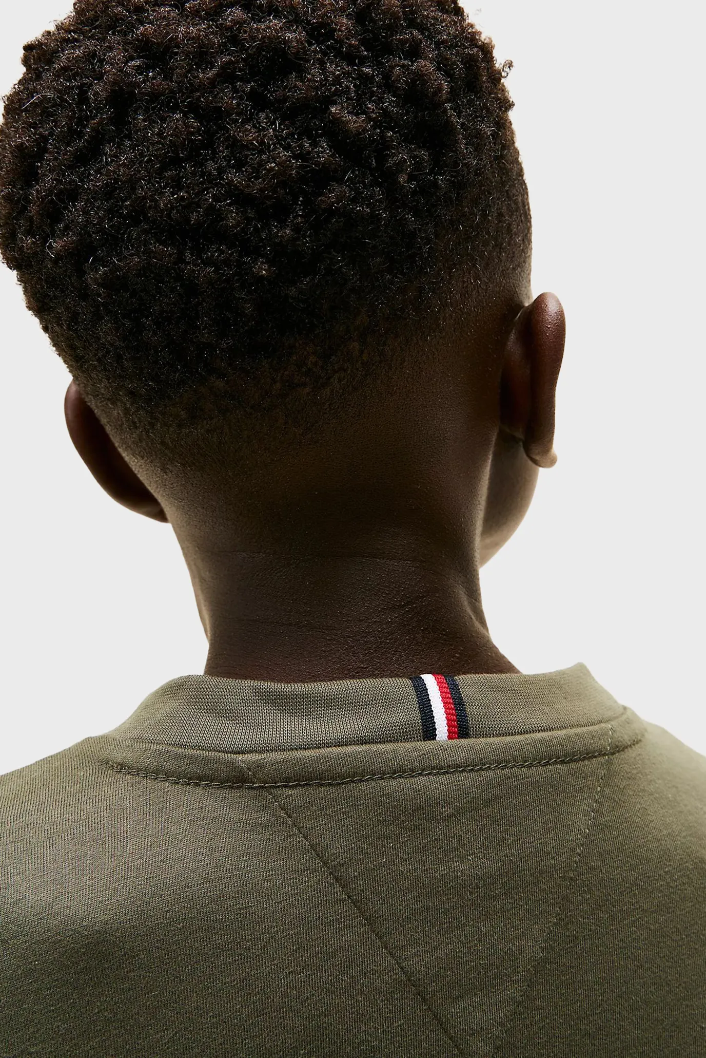 Дитячий оливковий лонгслів ESSENTIAL 4