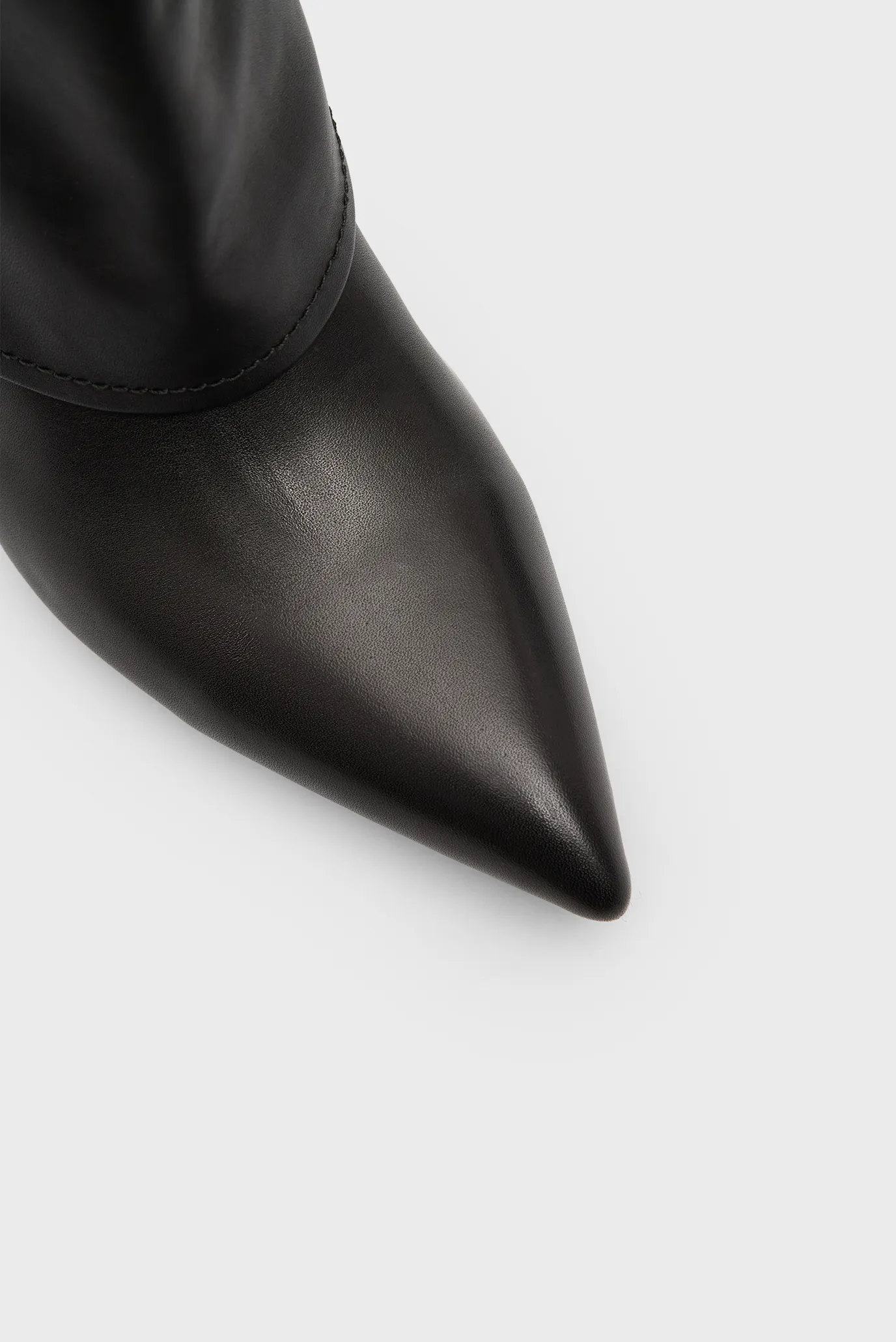 Женские черные кожаные ботильоны Delphine 4