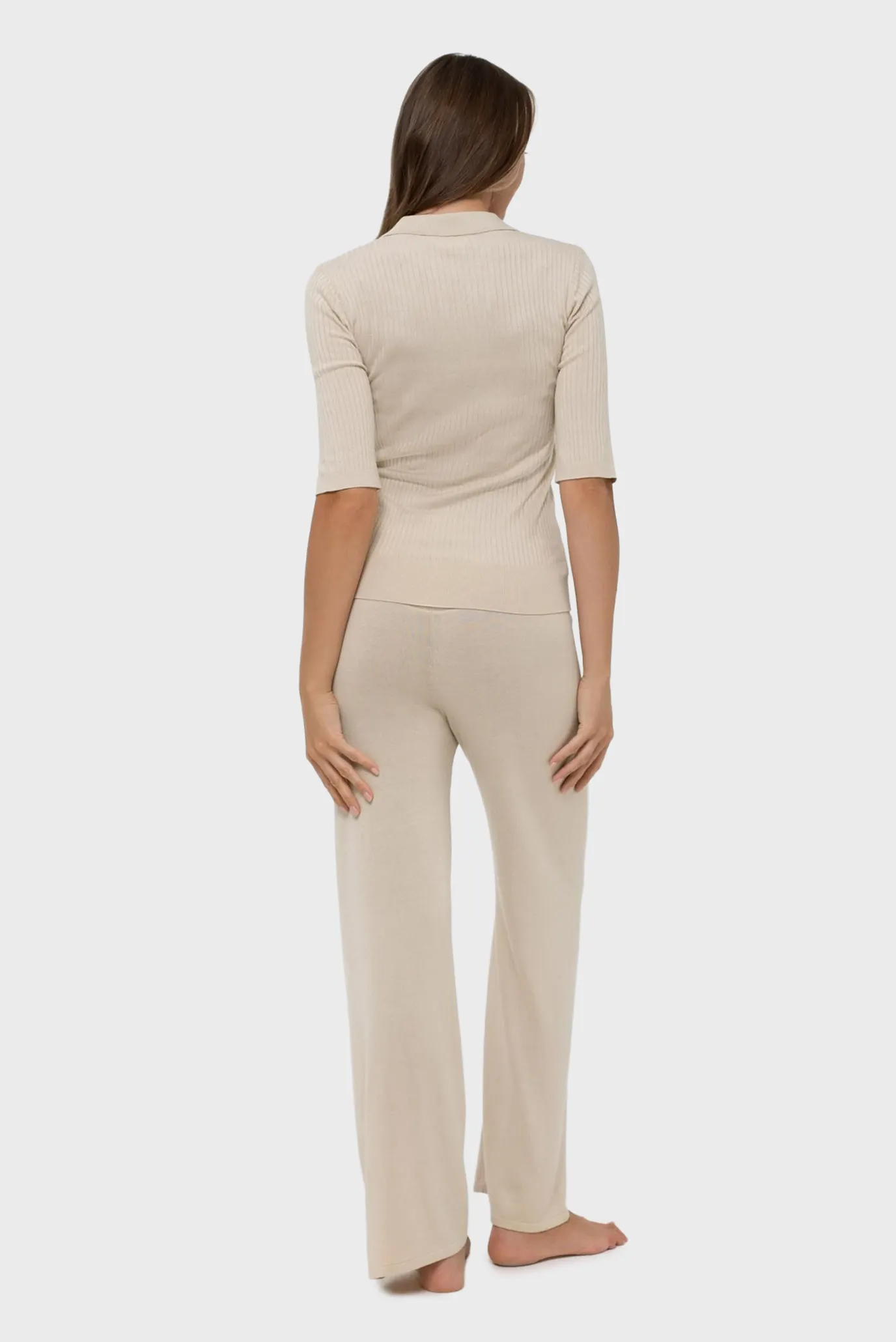 Женское бежевое поло 3