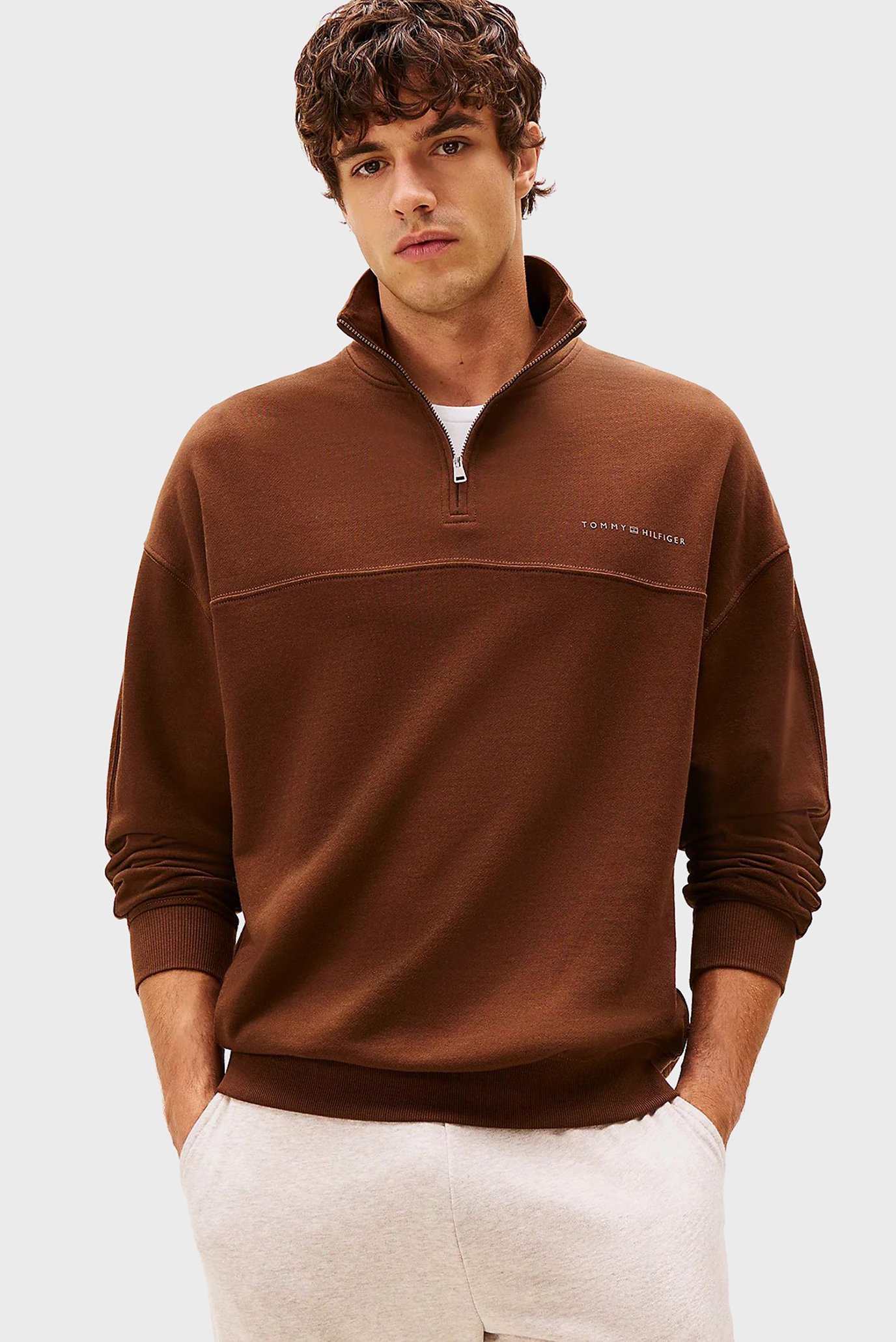 Мужская коричневая кофта HALF ZIP Коричневый M Tommy Hilfiger UM0UM03626 Мужская коричневая кофта HALF ZIP Коричневый M Tommy Hilfiger UM0UM03626