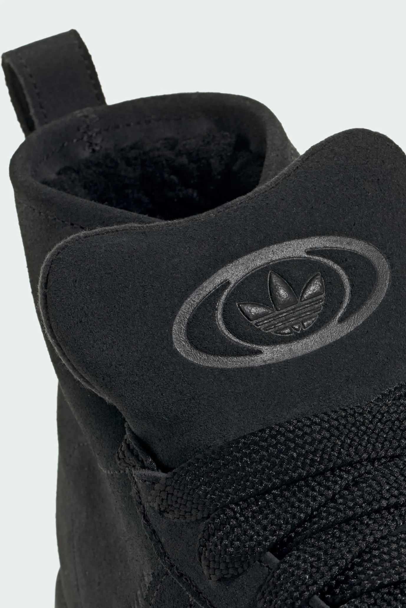 Жіночі чорні замшеві хайтопи Campus 00s Winter Mid 9