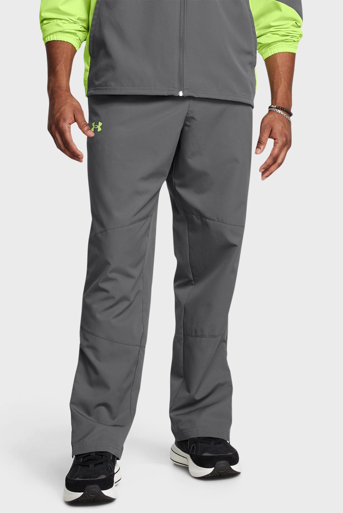 Чоловічі сірі спортивні штани UA Legacy Windbreaker Pant 1