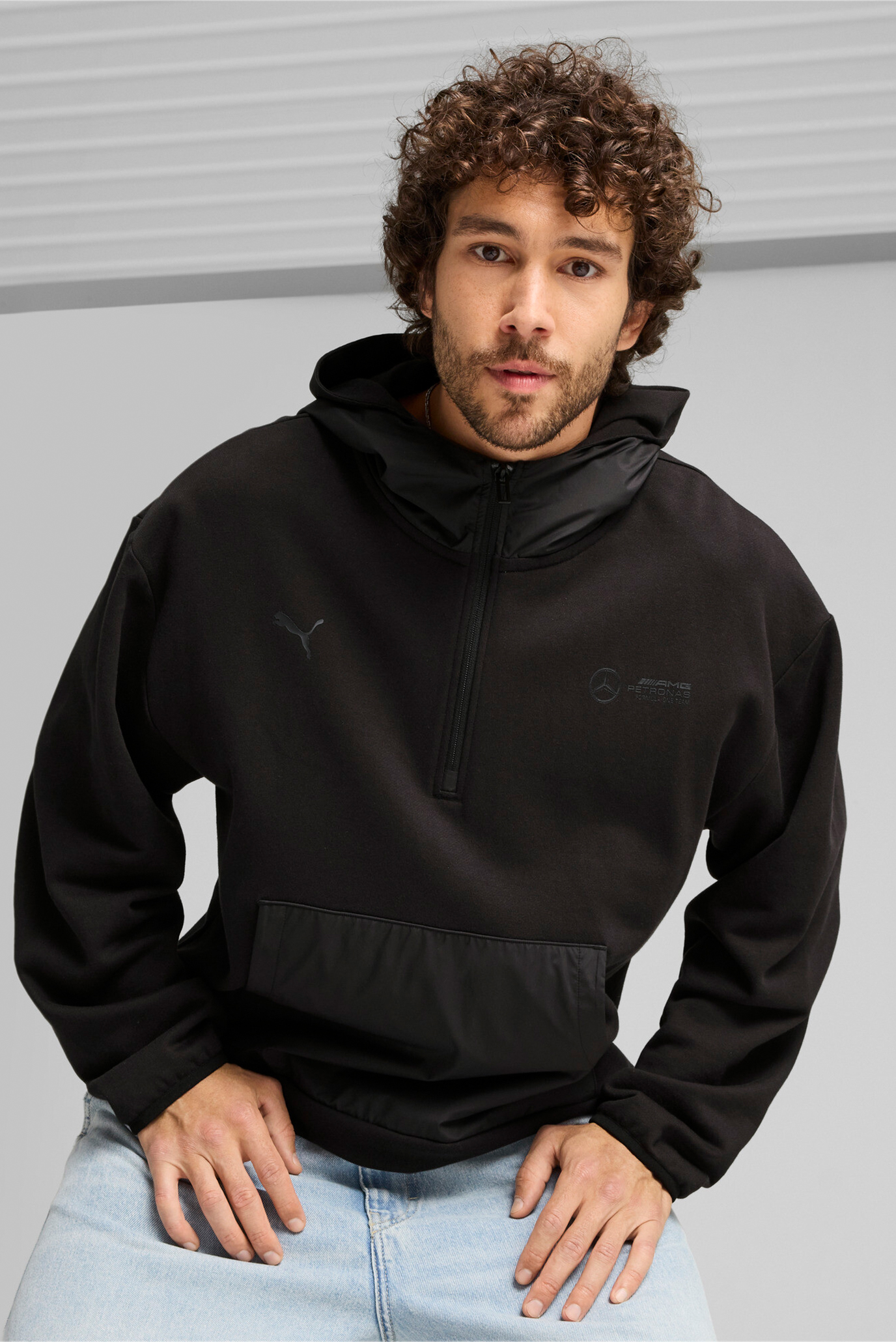 Мужское черное худи Mercedes-AMG Petronas F1® Statement Hoodie Men 1