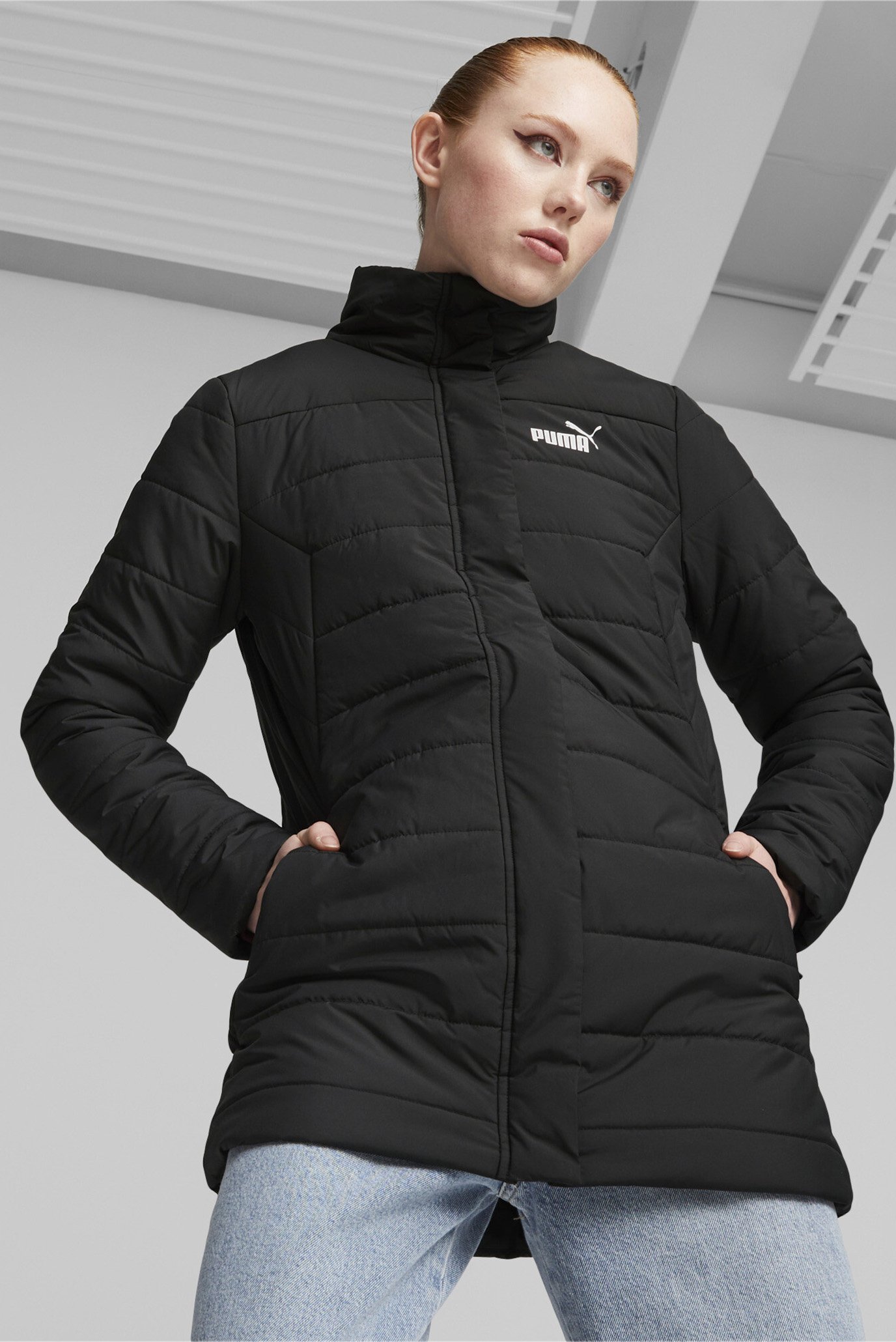 Женская черная куртка ESS+ Women’s Padded Jacket 1