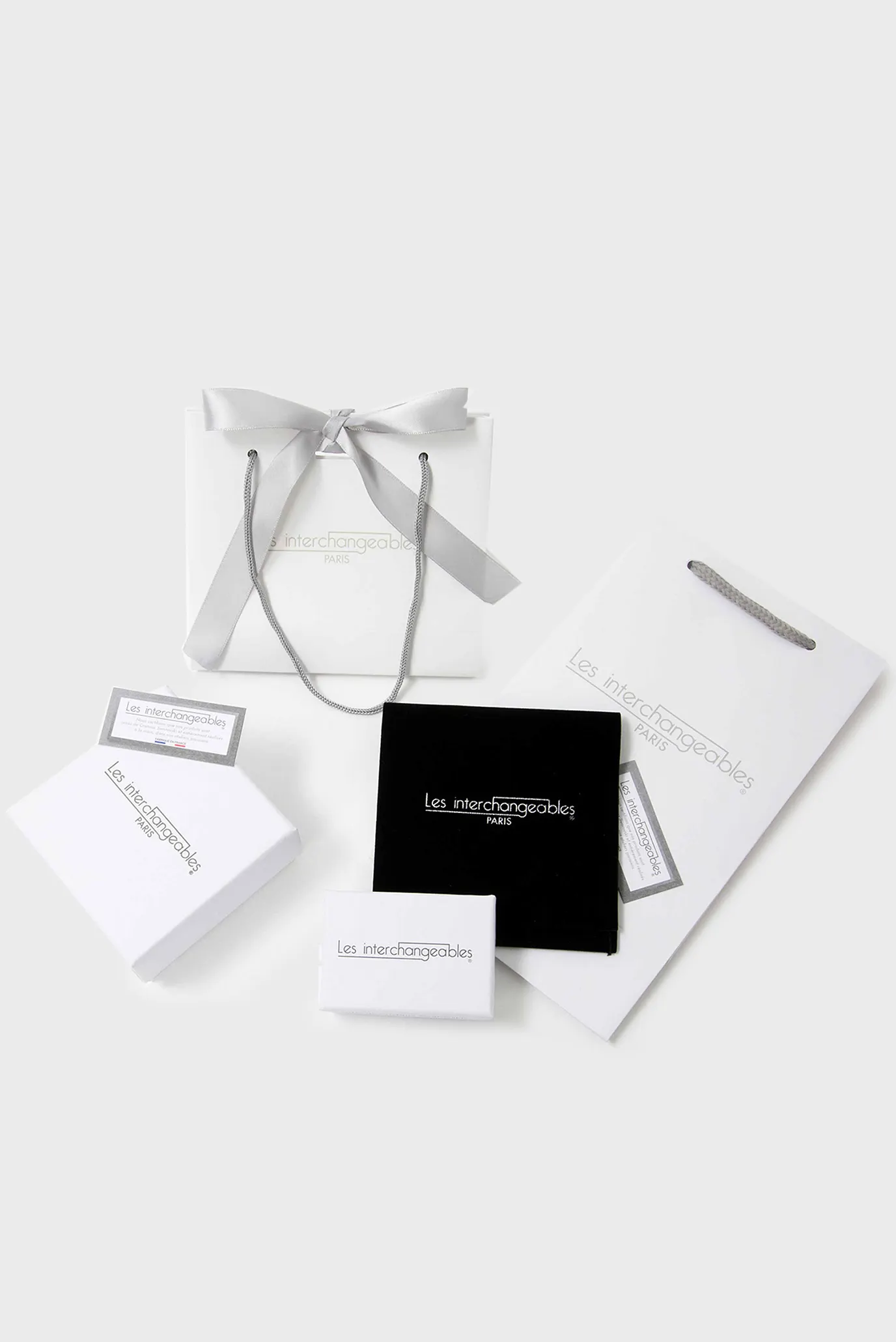 Женский светло-серый браслет Коко 2