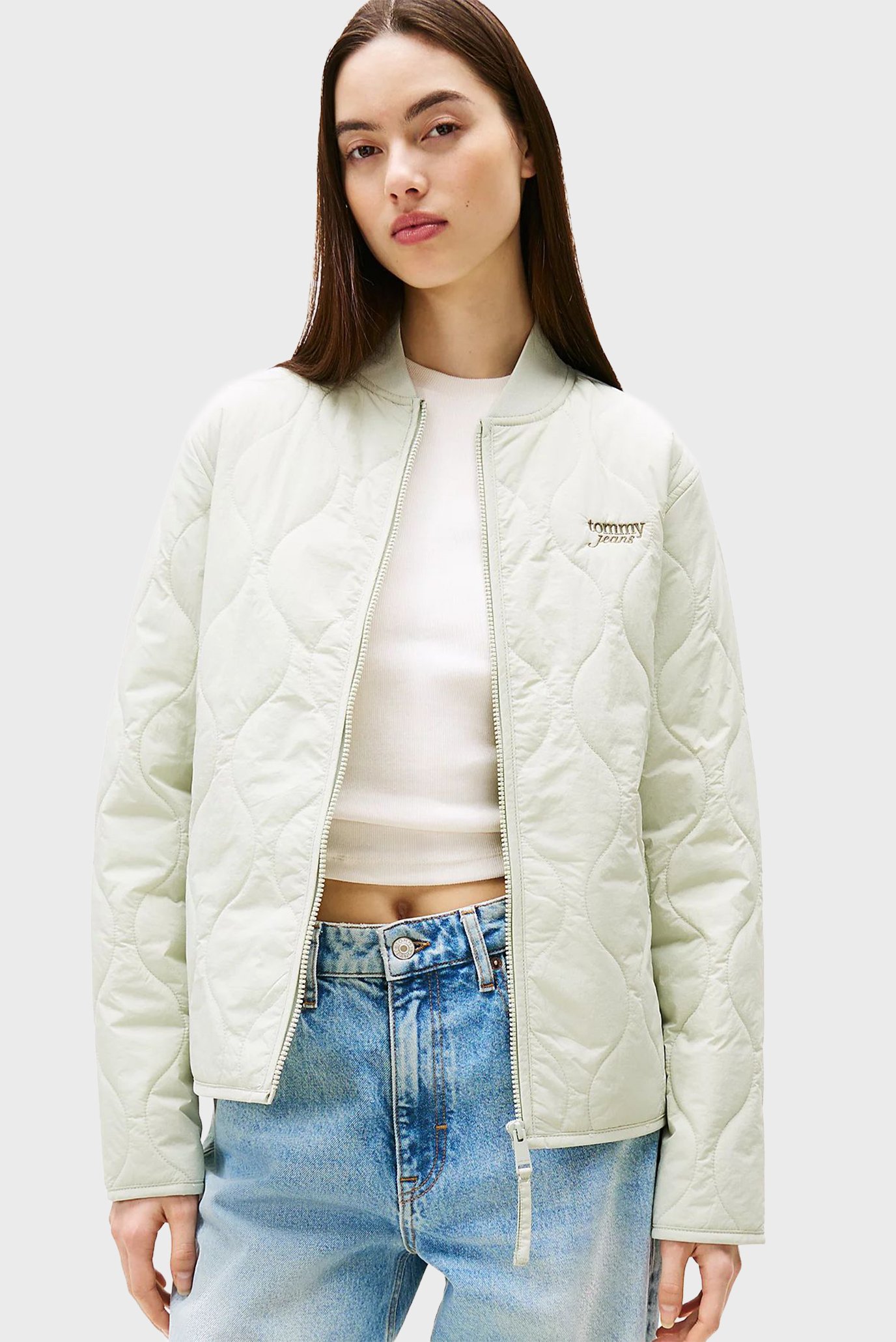 Женская мятная куртка TJW REG ONION QUILT Ментоловый L Tommy Jeans DW0DW20962 Женская мятная куртка TJW REG ONION QUILT Ментоловый L Tommy Jeans DW0DW20962