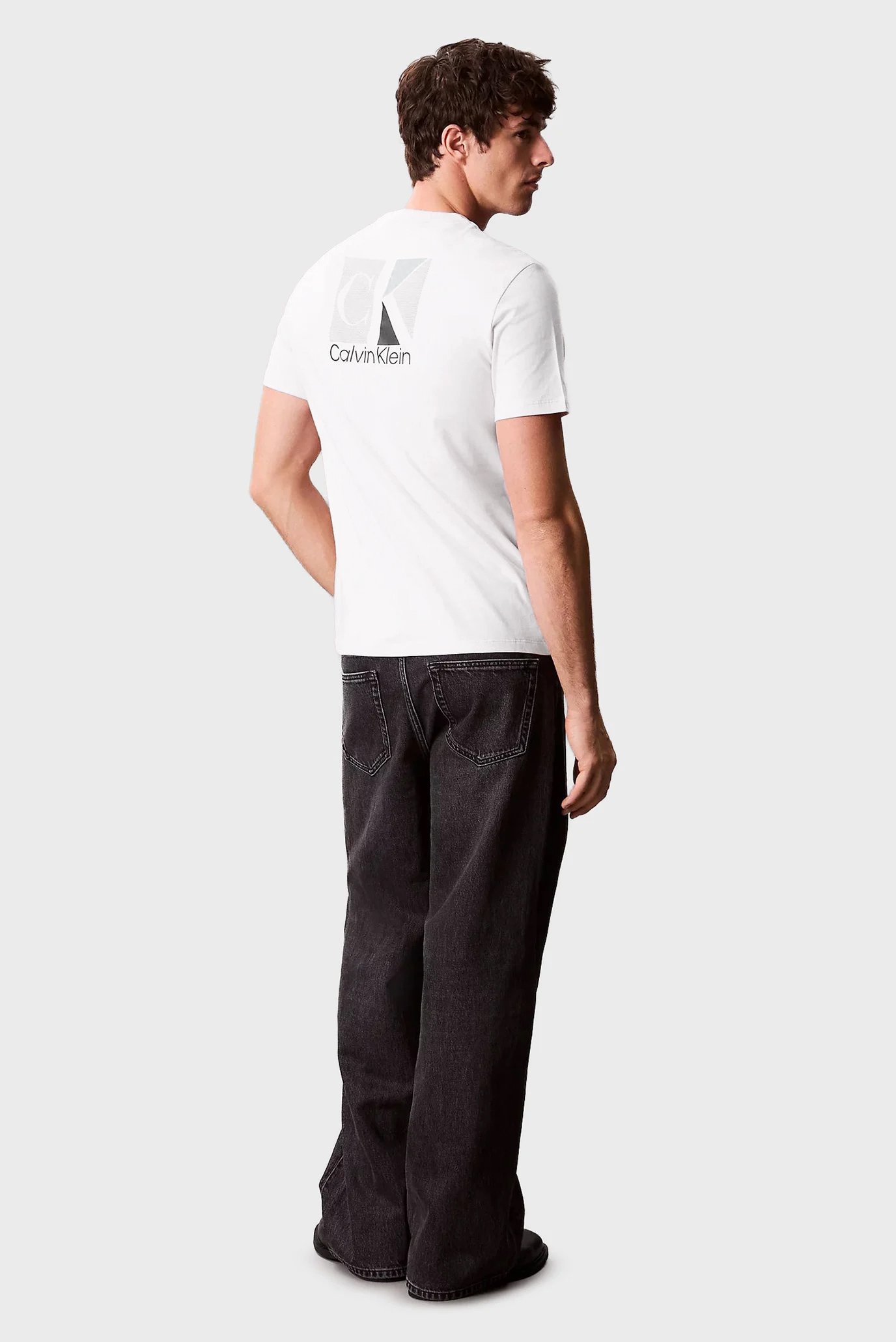 Мужская белая футболка ABSTRACT GRAPHIC Белый L Calvin Klein LV04RC853G Мужская белая футболка ABSTRACT GRAPHIC Белый L Calvin Klein LV04RC853G