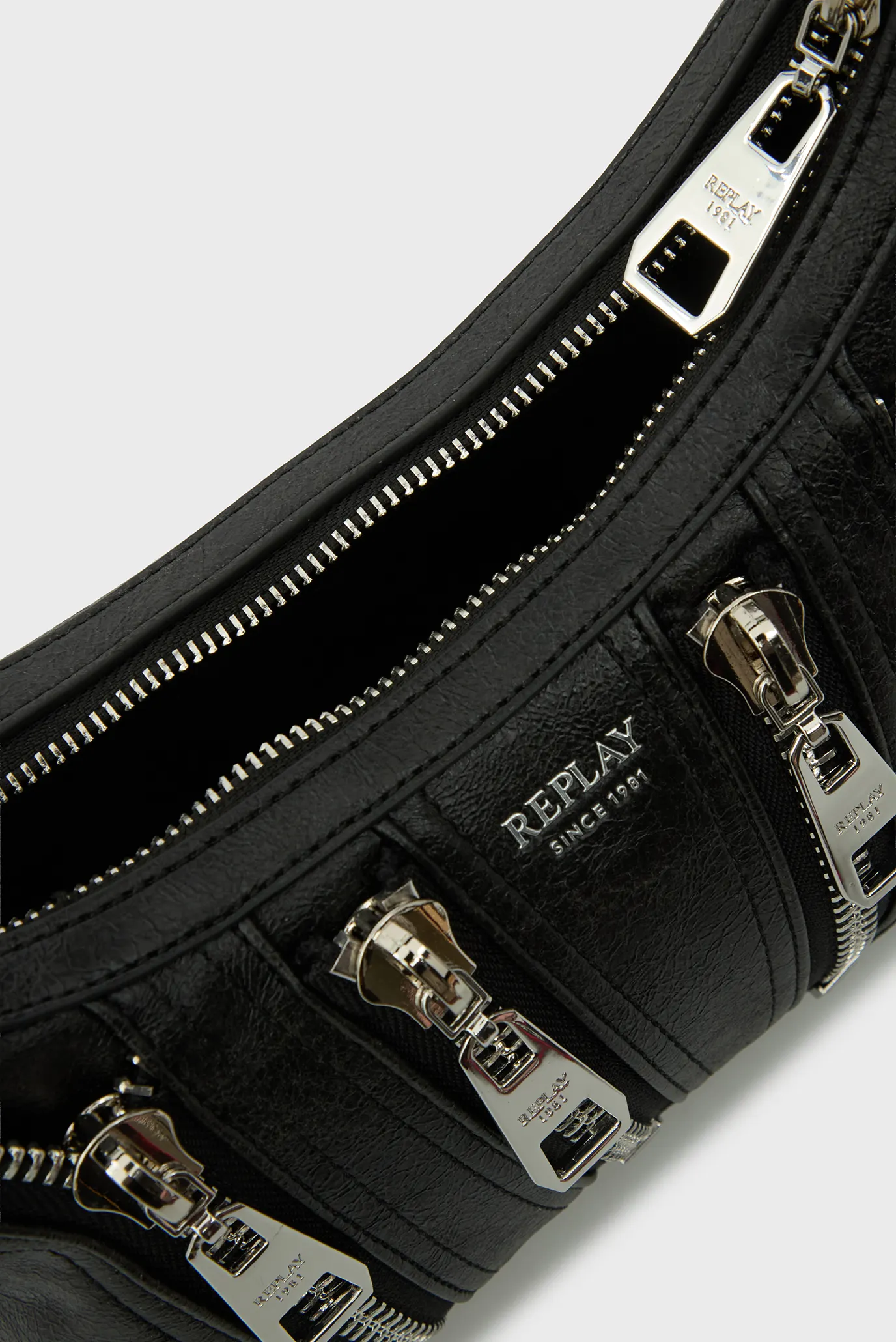 Жіноча чорна сумка 2