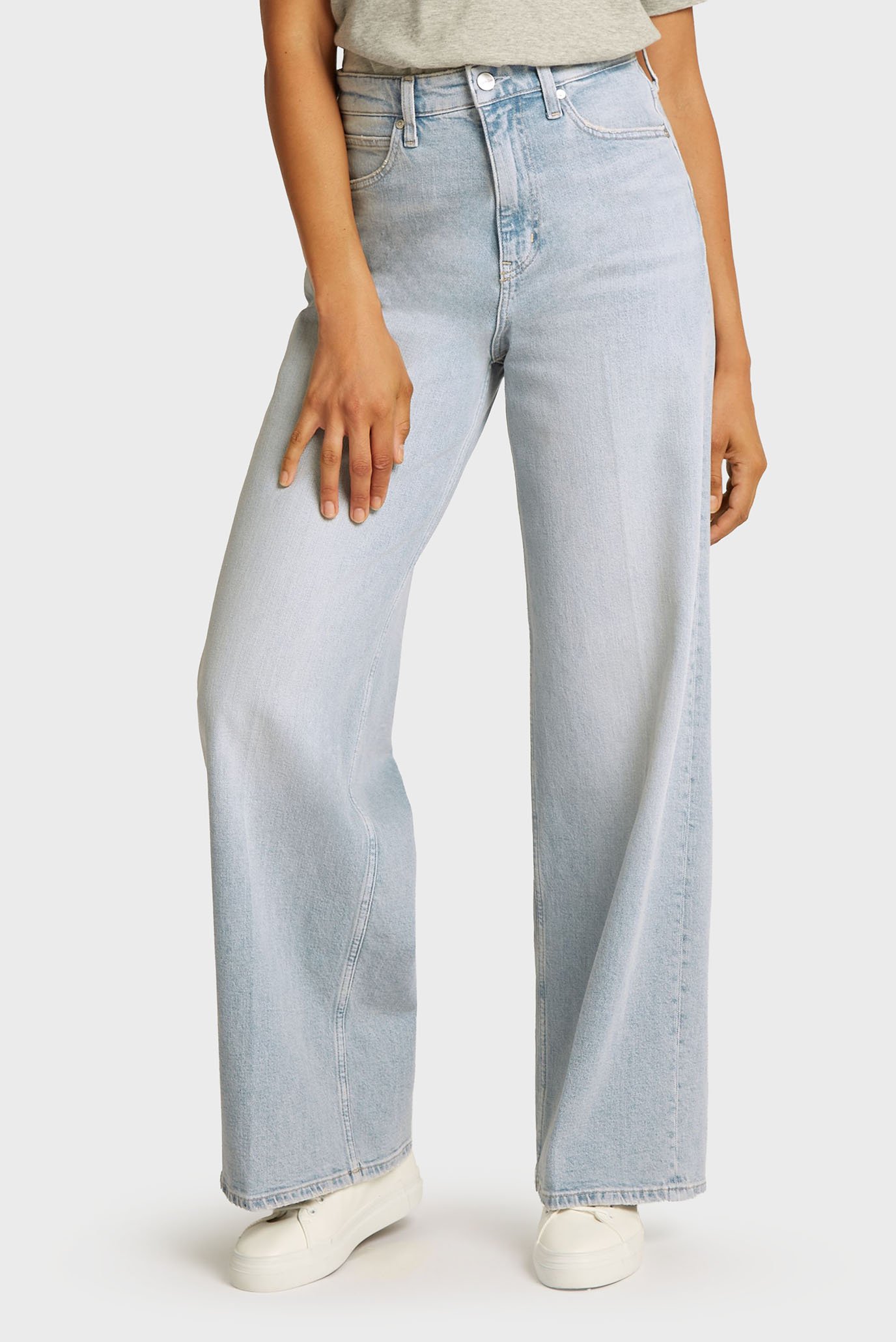 Женские голубые джинсы HR WIDE - LIGHT BLUE Голубой 28-32 Calvin Klein K20K208023 Женские голубые джинсы HR WIDE - LIGHT BLUE Голубой 28-32 Calvin Klein K20K208023