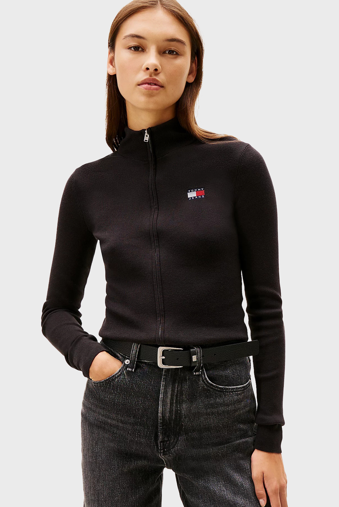 Женский черный кардиган ZIP HIGH Черный M Tommy Jeans DW0DW20967 Женский черный кардиган ZIP HIGH Черный M Tommy Jeans DW0DW20967