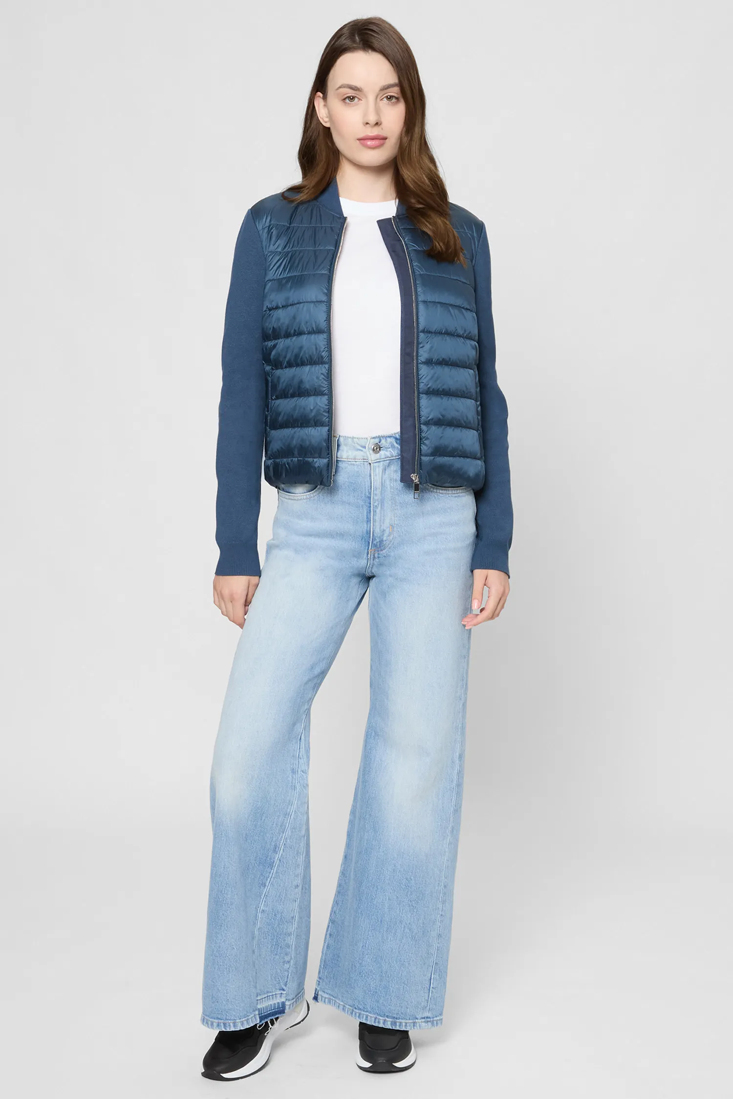 Жіночий темно-синій бомбер 2