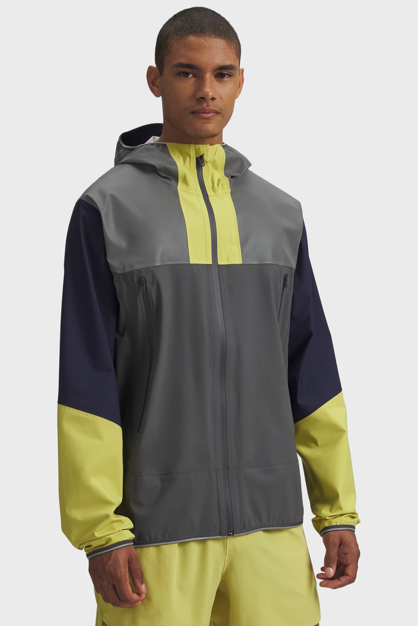Мужская ветровка UA Halo Run Jacket Разноцветный L Under Armour 6007087-025 Мужская ветровка UA Halo Run Jacket Разноцветный L Under Armour 6007087-025