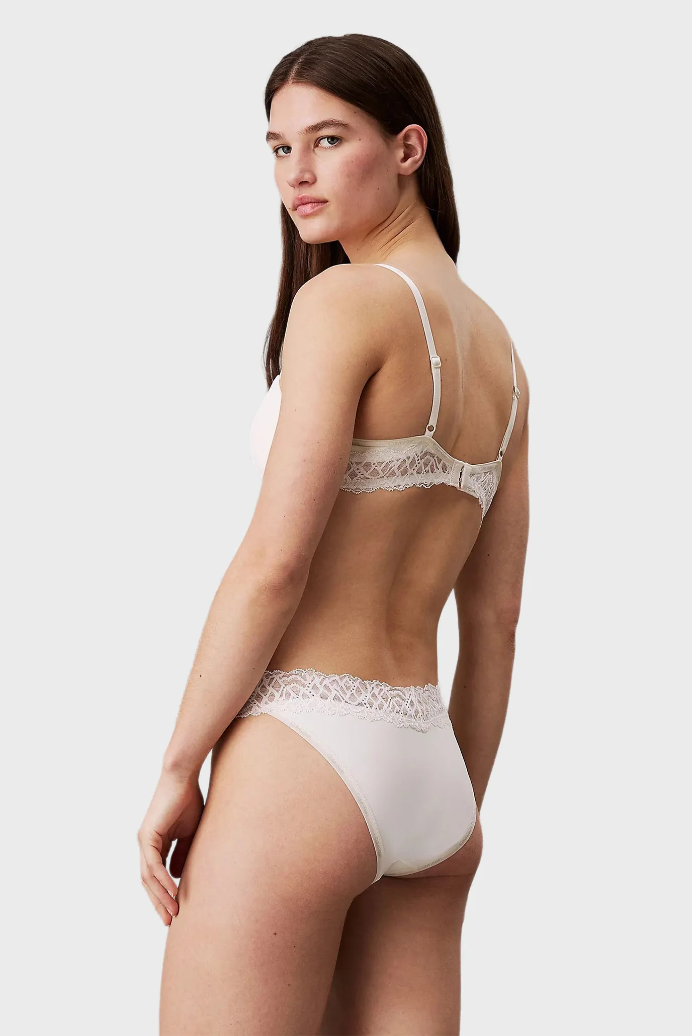 Женский белый бюстгальтер LIGHTLY LINED BALCONETTE 2