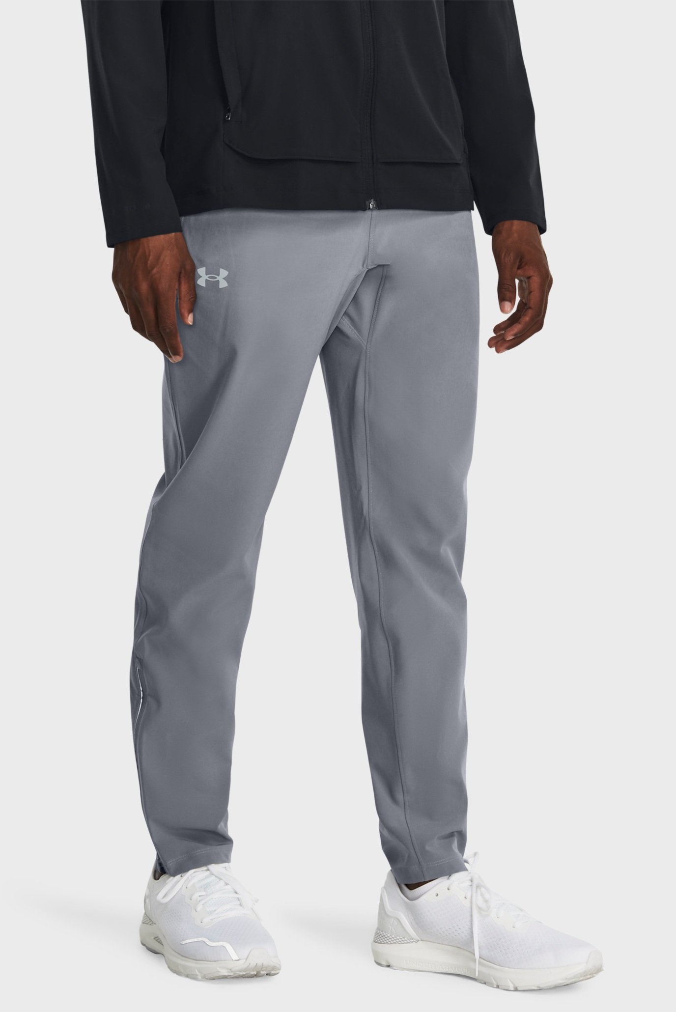 Чоловічі сірі спортивні штани UA OUTRUN THE STORM PANT 1