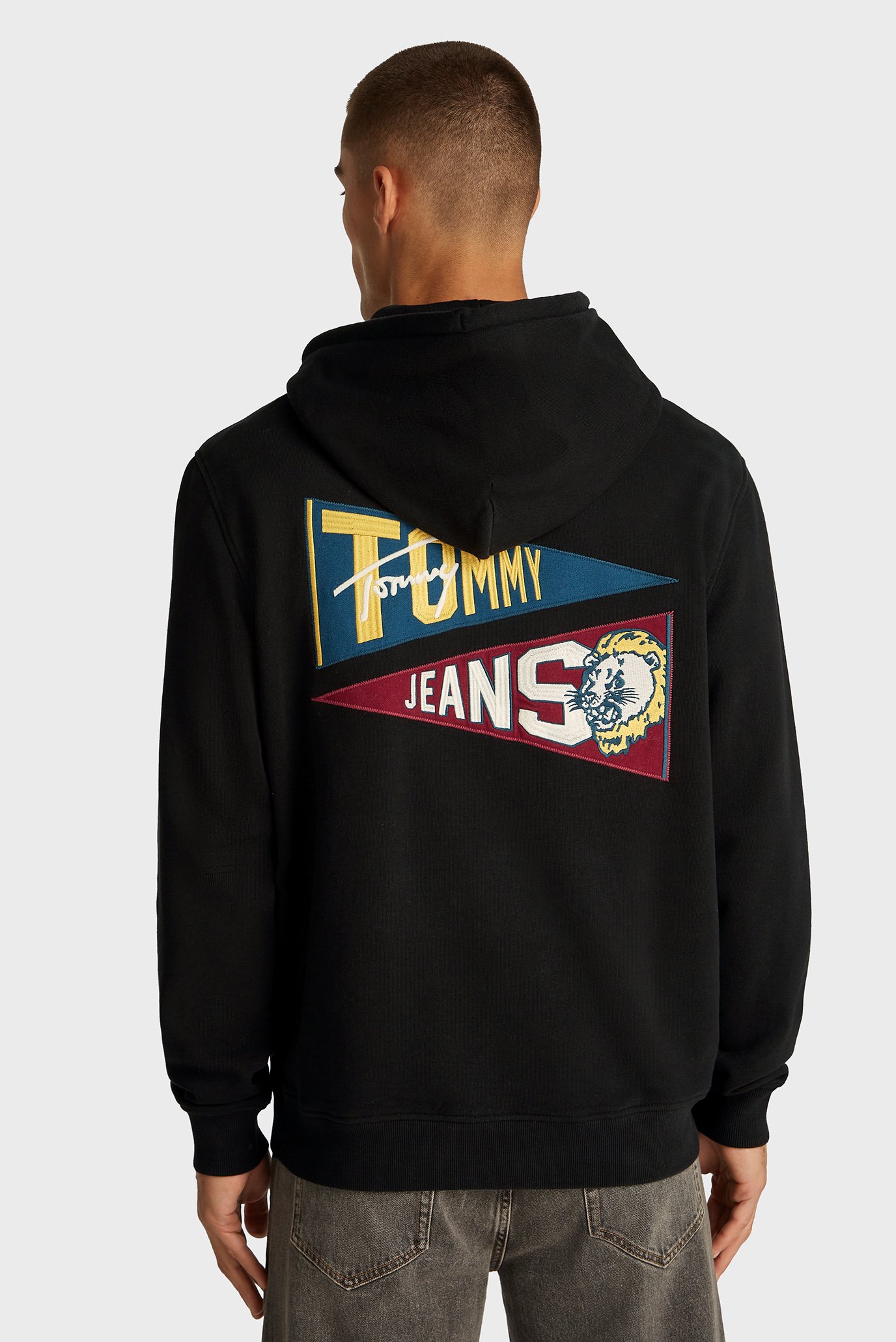 Мужское черное худи TJM REG UNI FLAG TIGER HOODIE Черный S Tommy Jeans DM0DM20266 Мужское черное худи TJM REG UNI FLAG TIGER HOODIE Черный S Tommy Jeans DM0DM20266