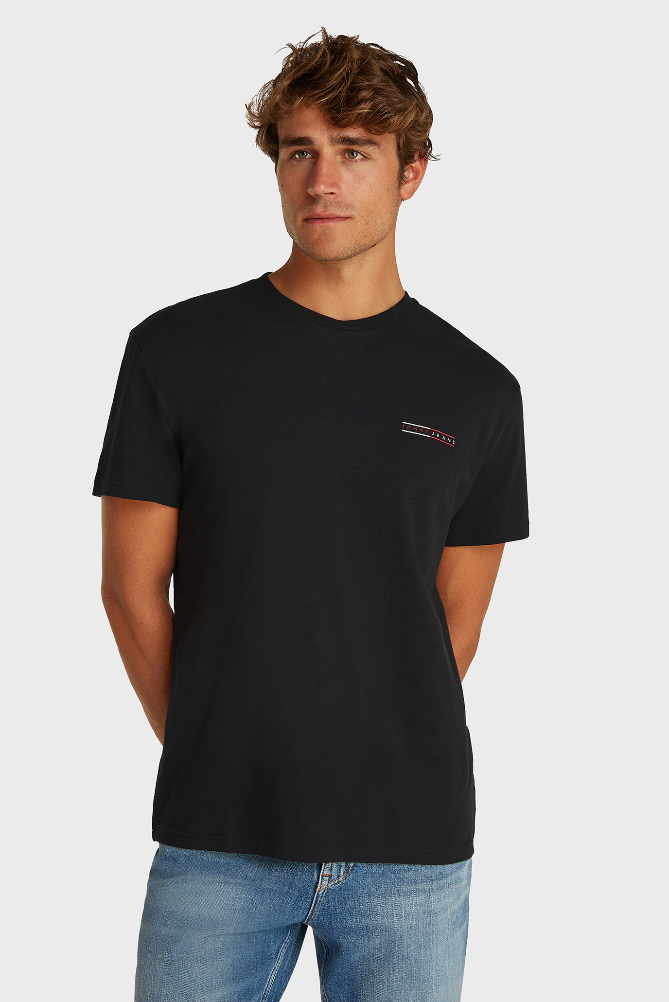 Мужская черная футболка REG GRAPHIC SLUB TEE EXT Черный XL Tommy Jeans DM0DM21303 Мужская черная футболка REG GRAPHIC SLUB TEE EXT Черный XL Tommy Jeans DM0DM21303