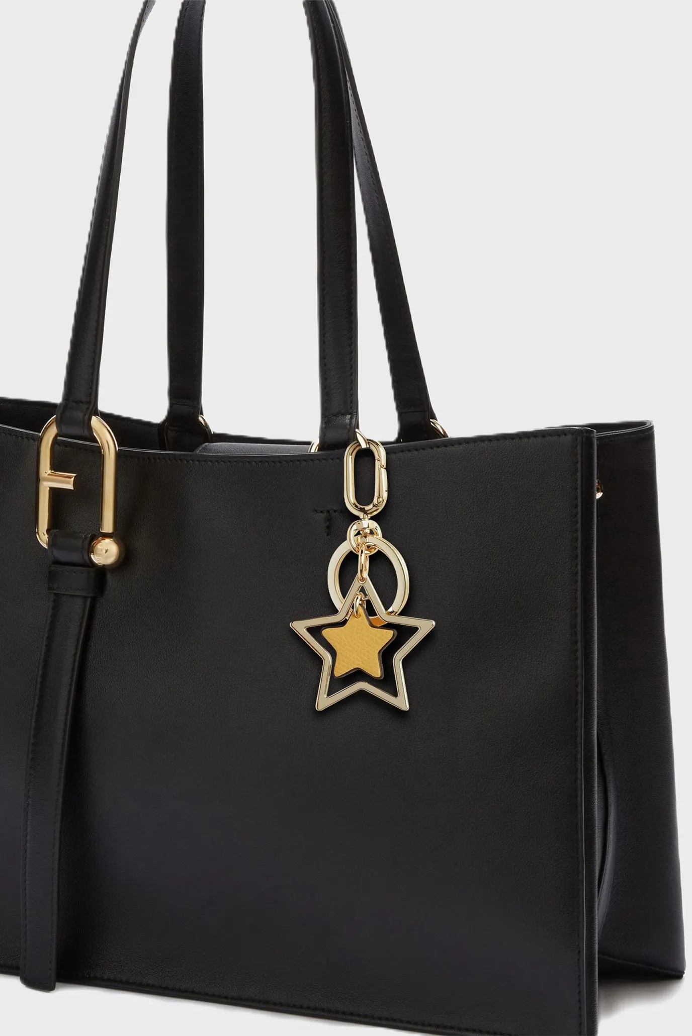 Женский желтый брелок 2