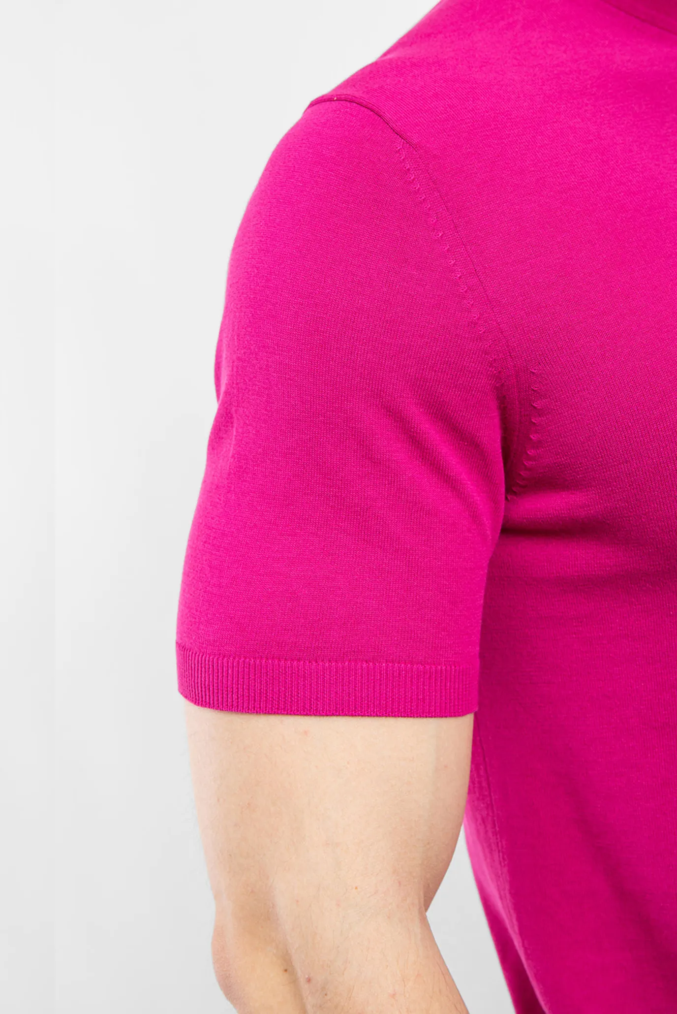 Мужская розовая футболка 5