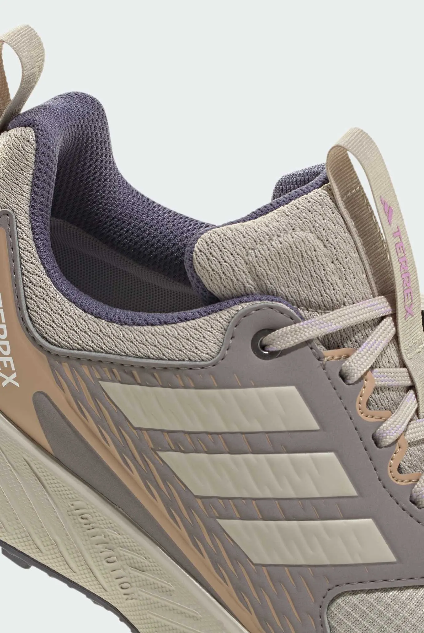 Жіночі коричневі кросівки Terrex Tracefinder 2 CLIMAPROOF Trail