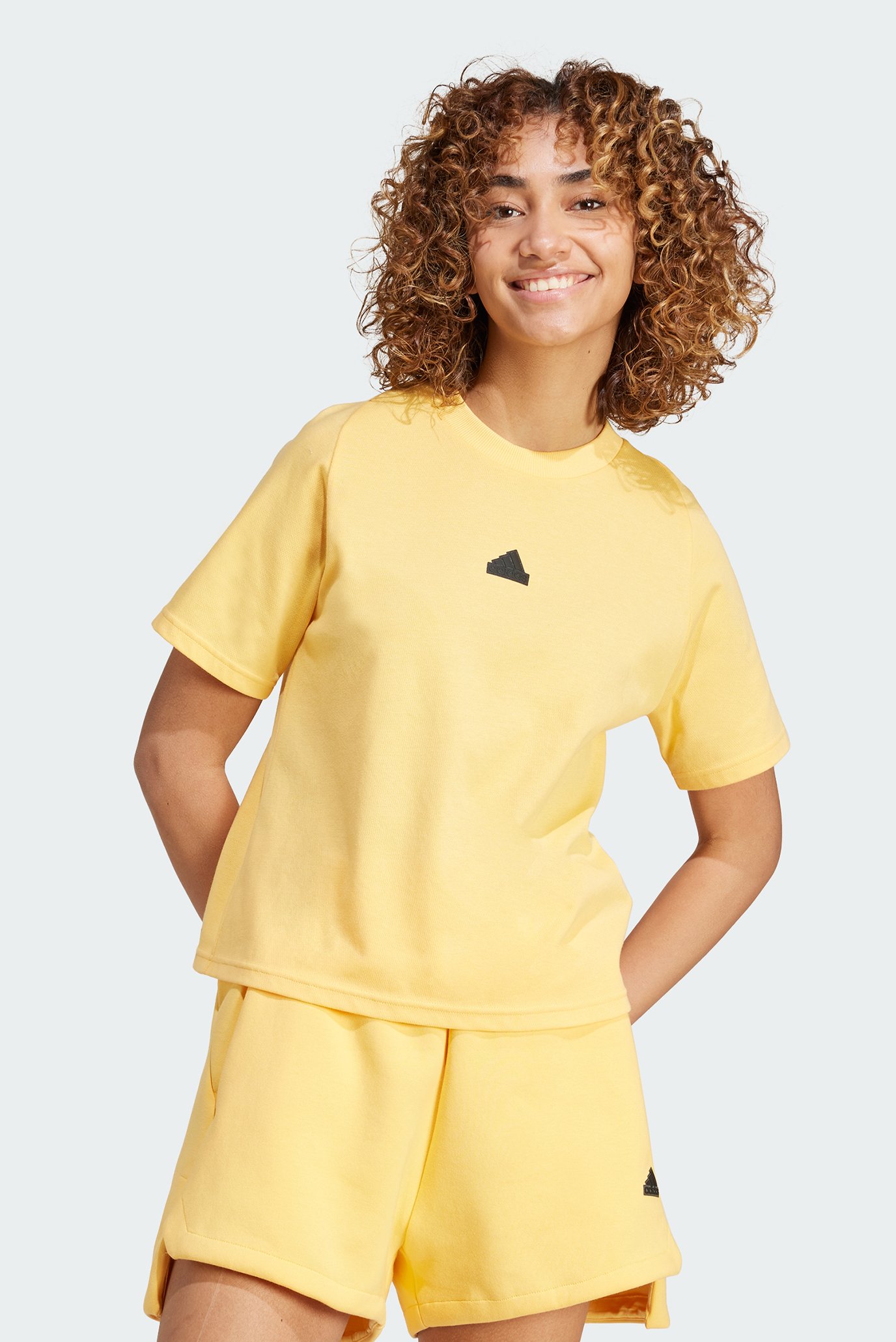 Женская желтая футболка Z.N.E. 1