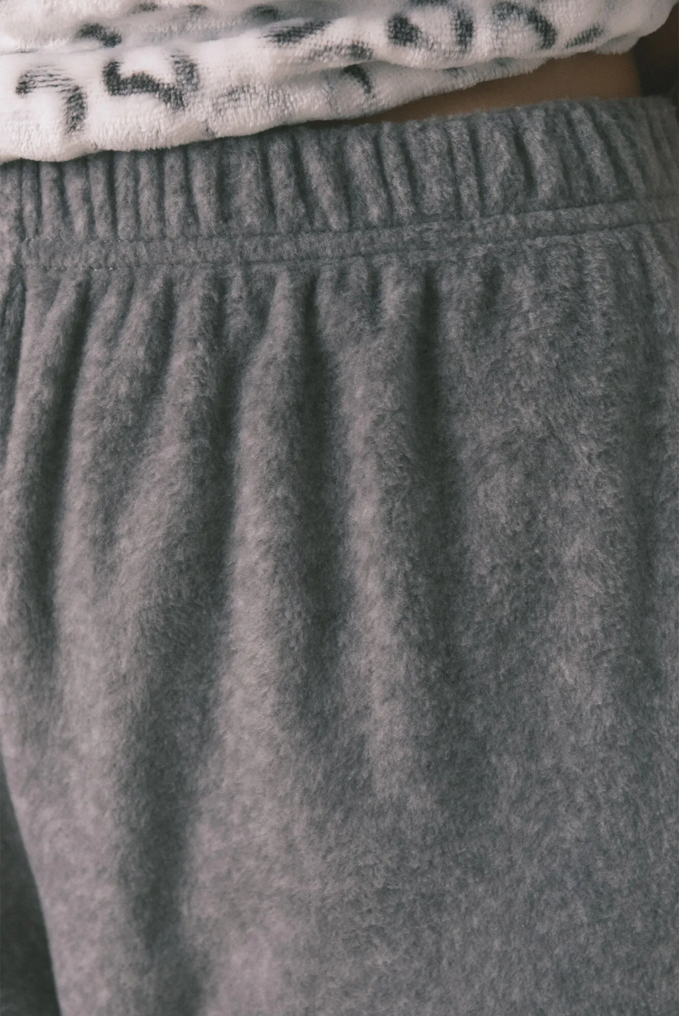 Женская серая пижама (кофта, брюки) 5