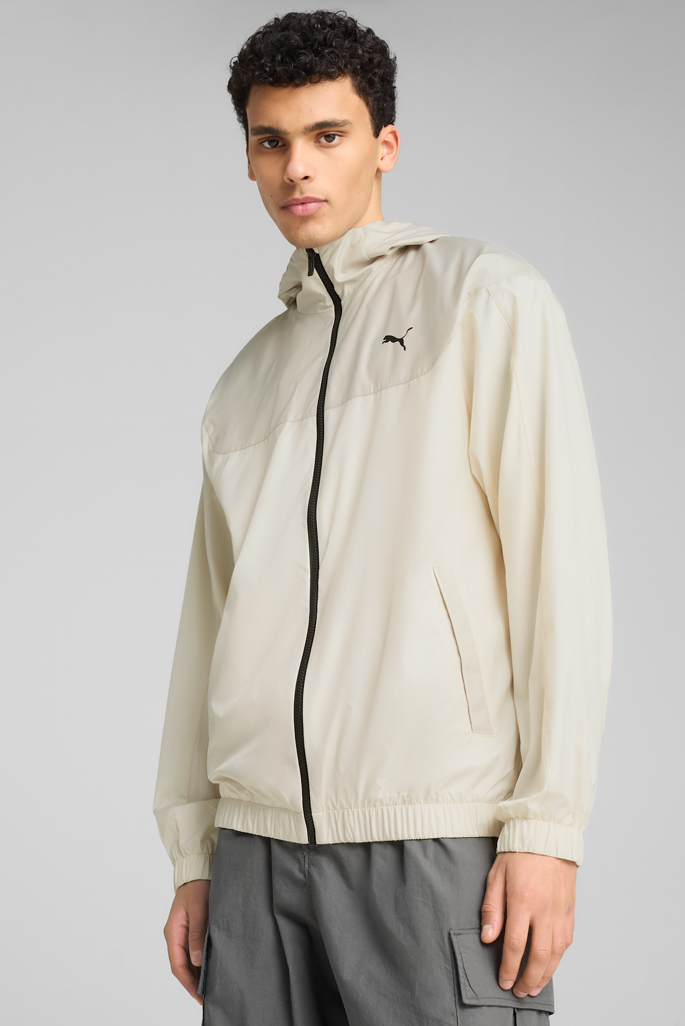 Мужская белая ветровка Essentials Relaxed Windbreaker Men 1