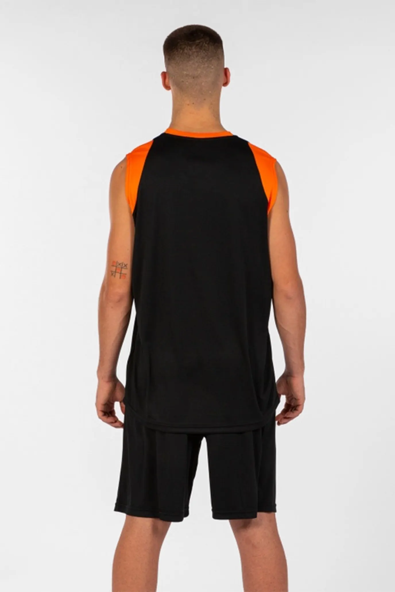 Чоловічий чорний комплект одягу (майка, шорти) 2