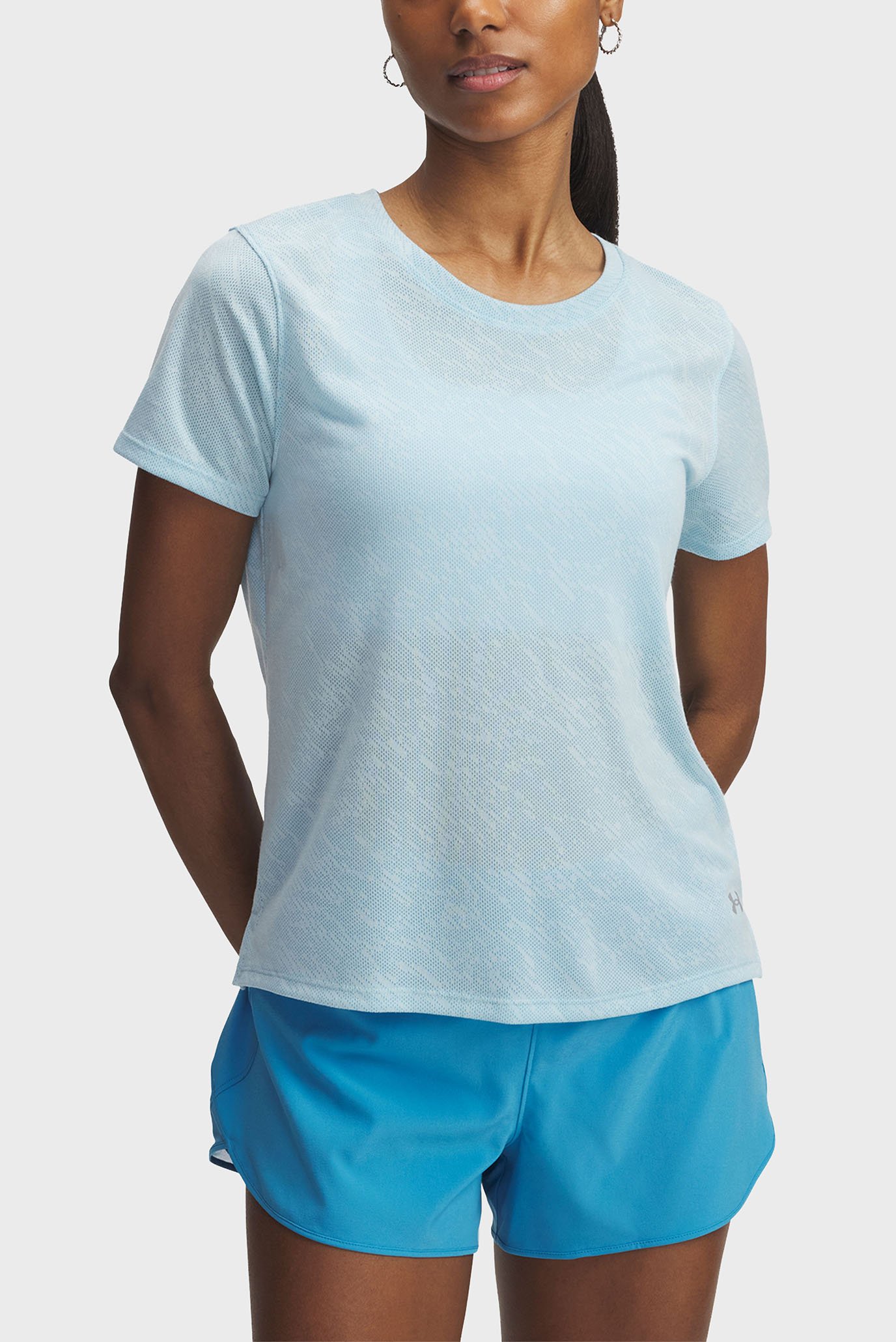 Женская голубая футболка UA Launch Camo Shortsleeve Голубой L Under Armour 1386337-494 Женская голубая футболка UA Launch Camo Shortsleeve Голубой L Under Armour 1386337-494