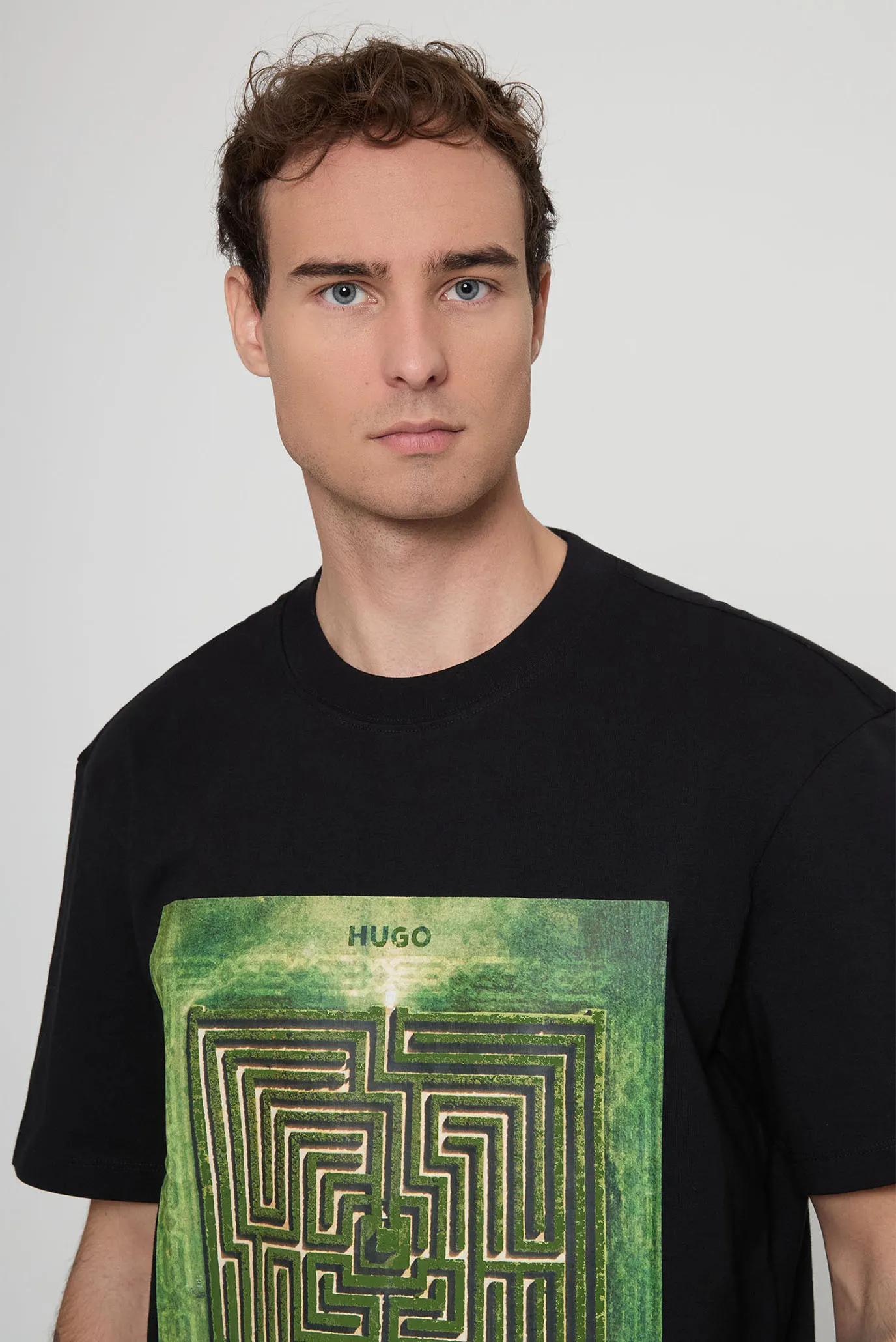 Мужская черная футболка 4