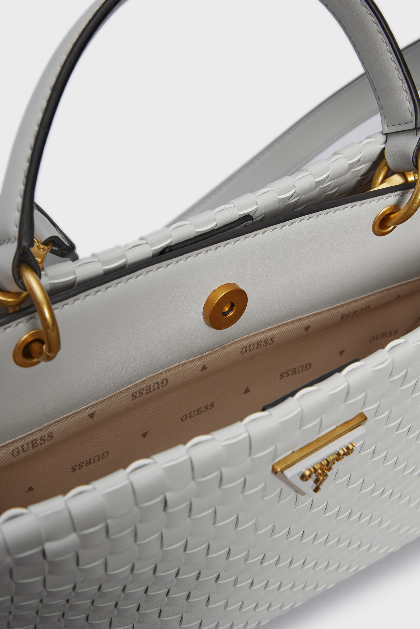 Женская белая сумка LISBET 2 COMPARTMENT SATCHEL Guess HWWA8774060 — MD ...
