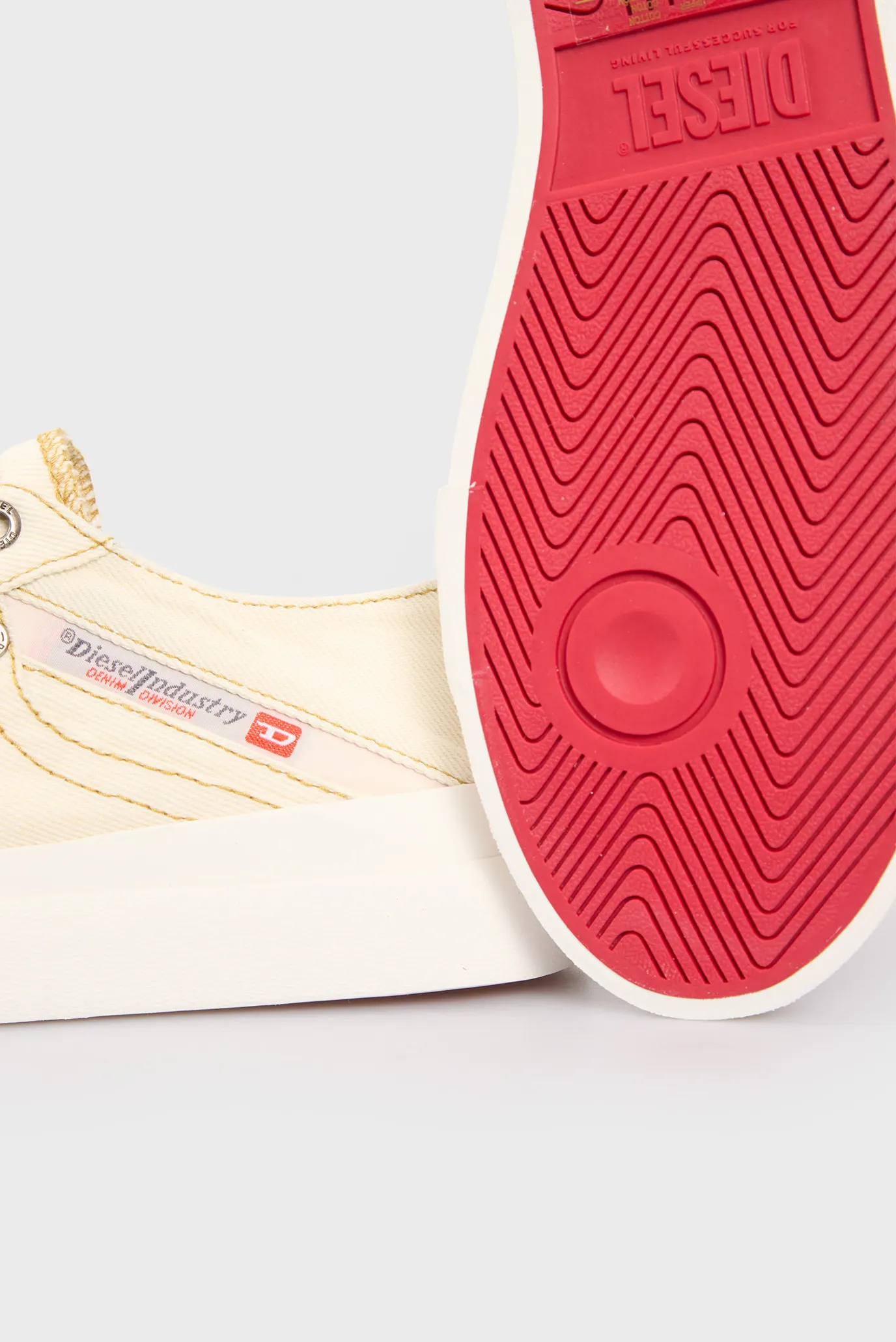 Жіночі білі джинсові кеди ATHOS NMD 2