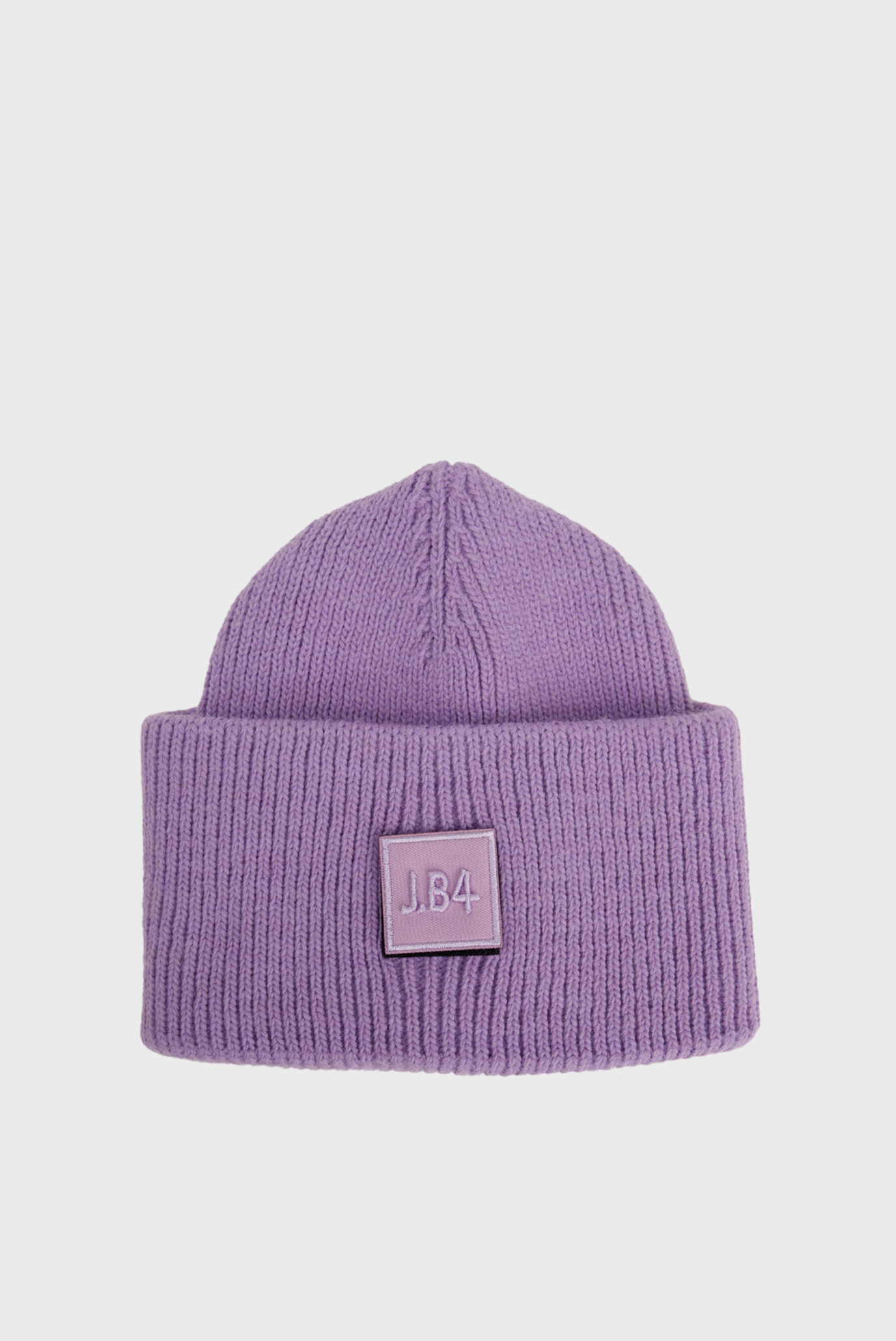 Женская фиолетовая шапка 1
