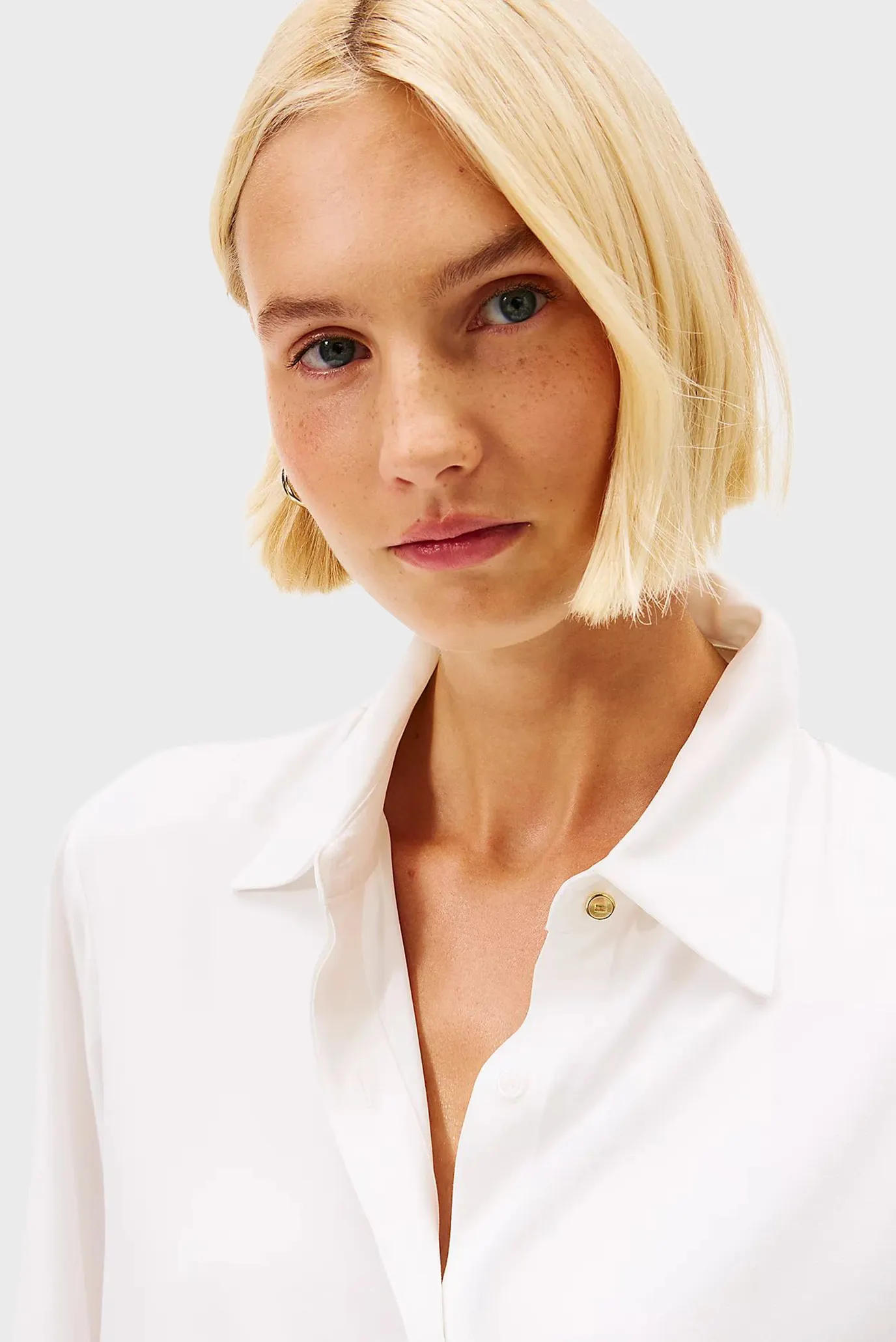 Женская белая рубашка SOFT 4