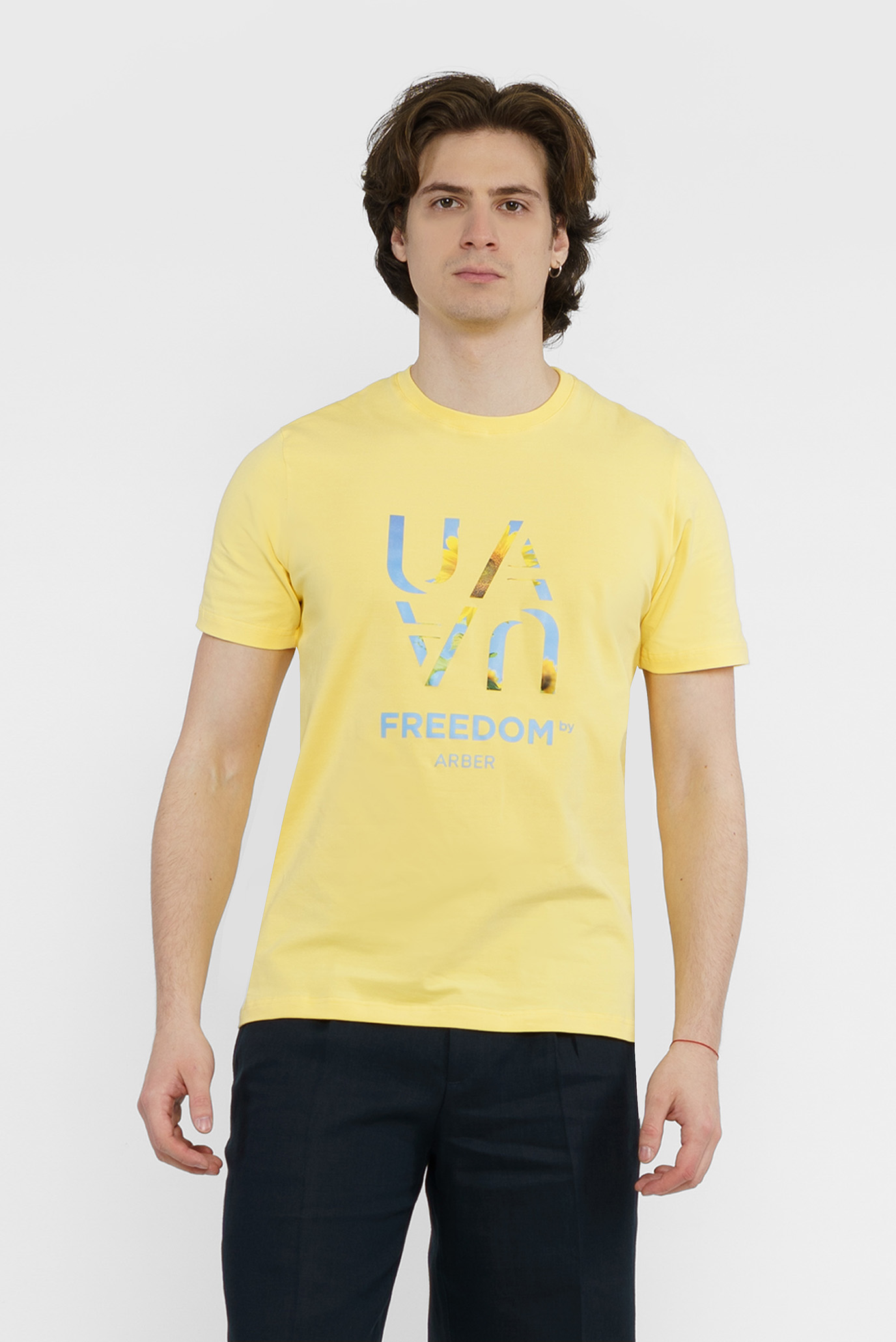 Желтая футболка (унисекс) 1