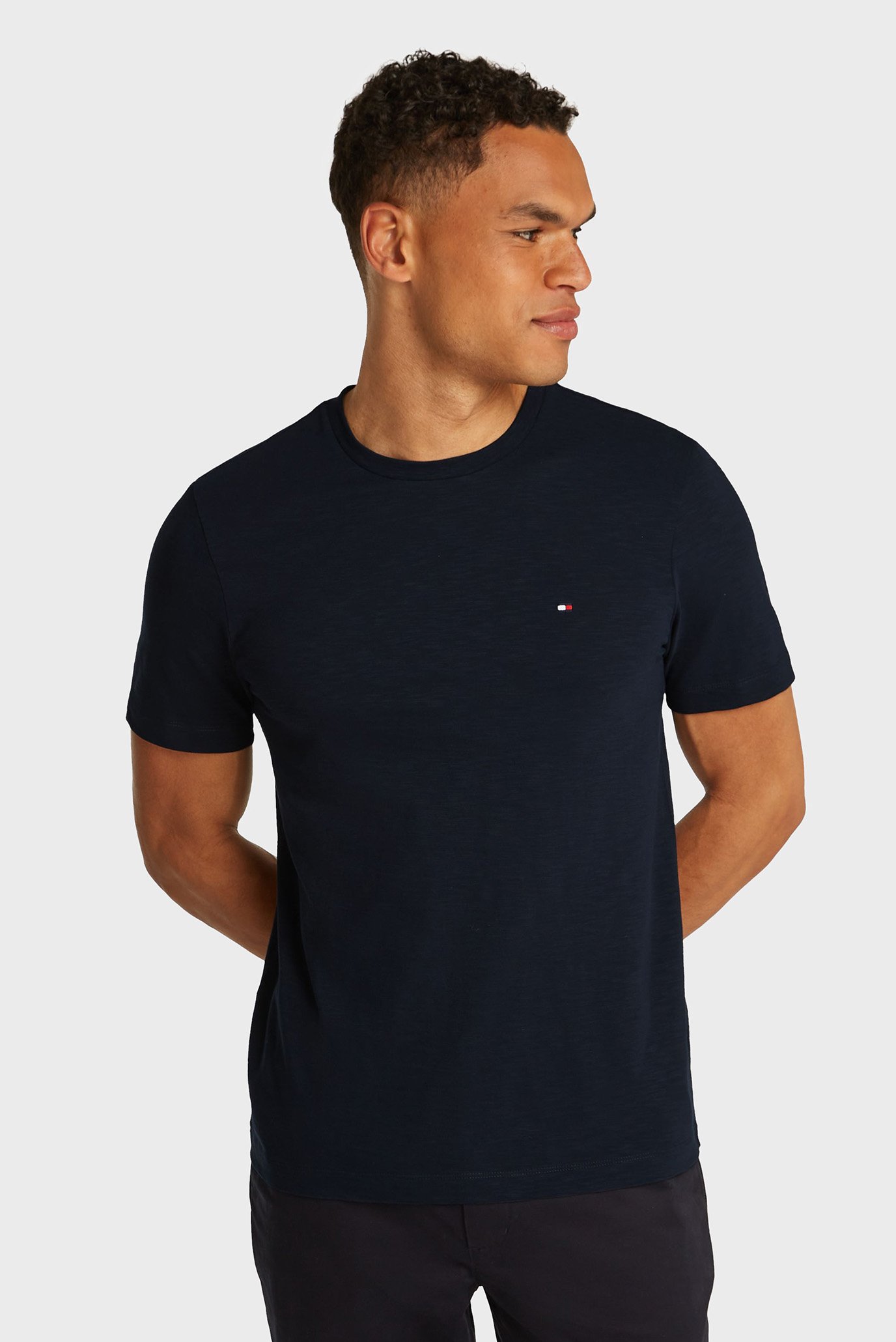 Мужская темно-синяя футболка TEXTURE SLUB TEE Синий S Tommy Hilfiger MW0MW38639 Мужская темно-синяя футболка TEXTURE SLUB TEE Синий S Tommy Hilfiger MW0MW38639