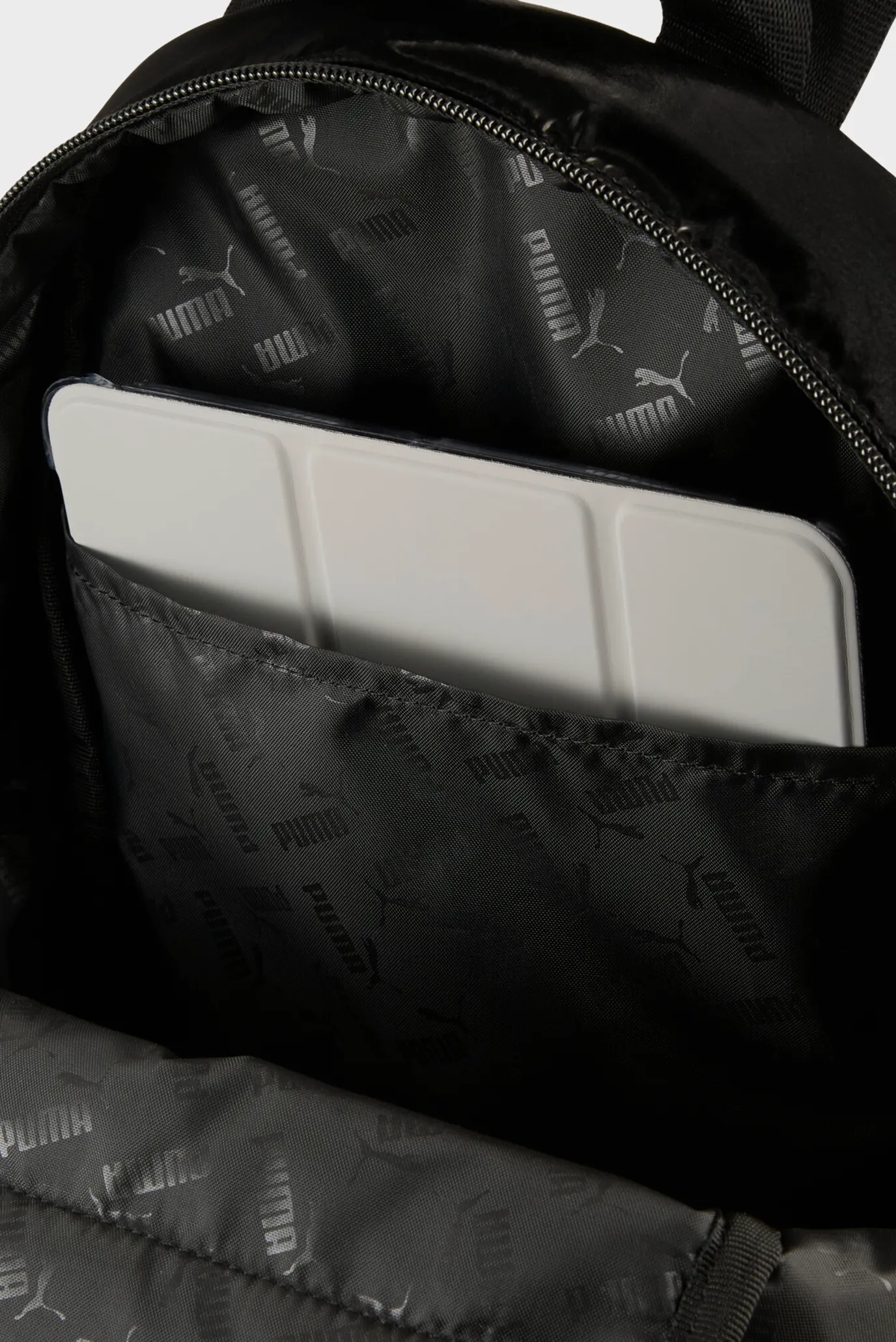 Жіночий чорний рюкзак UP Small Backpack 3