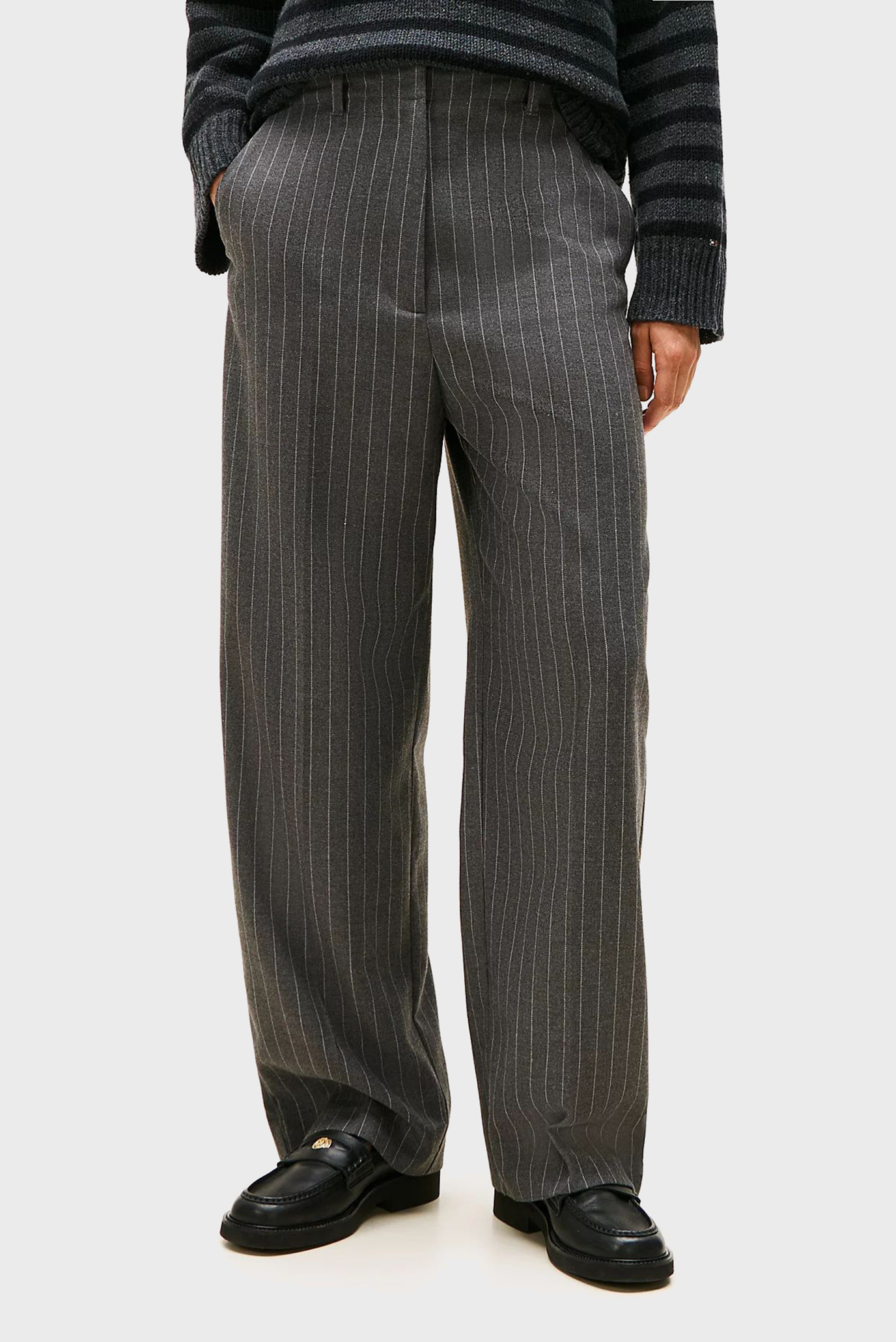 Женские серые брюки в полоску PINSTRIPE Серый L Tommy Hilfiger WW0WW47550 Женские серые брюки в полоску PINSTRIPE Серый L Tommy Hilfiger WW0WW47550