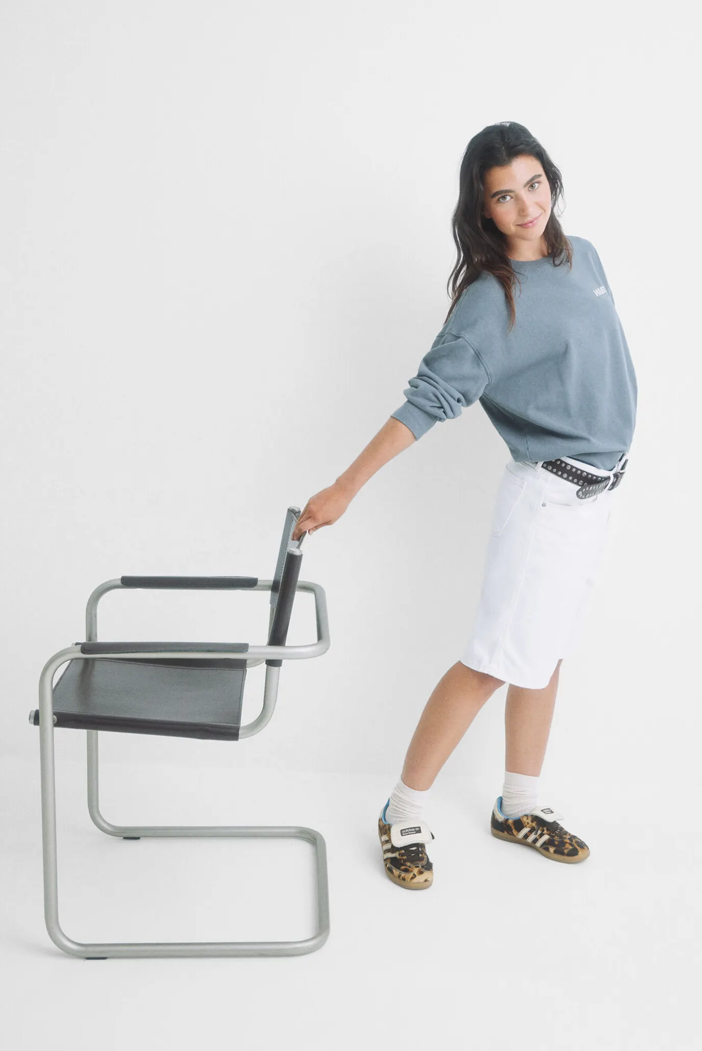 Женский серый свитшот 6