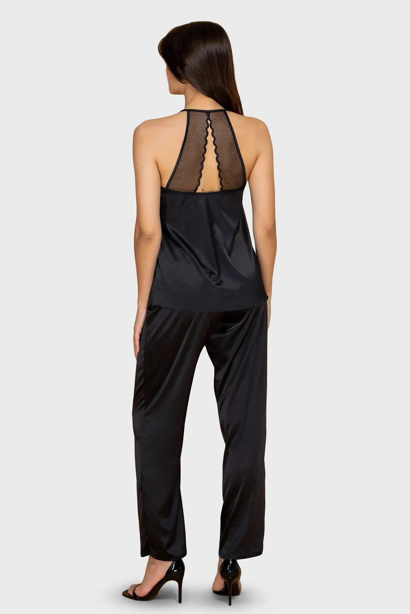 Женская черная пижама (топ, брюки) 2