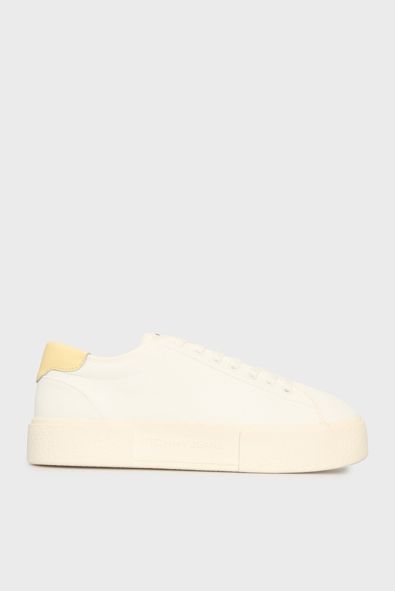 Женские белые кеды TJW FLATFORM CANVAS SNEAKER Белый 38 Tommy Jeans EN0EN02792 Женские белые кеды TJW FLATFORM CANVAS SNEAKER Белый 38 Tommy Jeans EN0EN02792