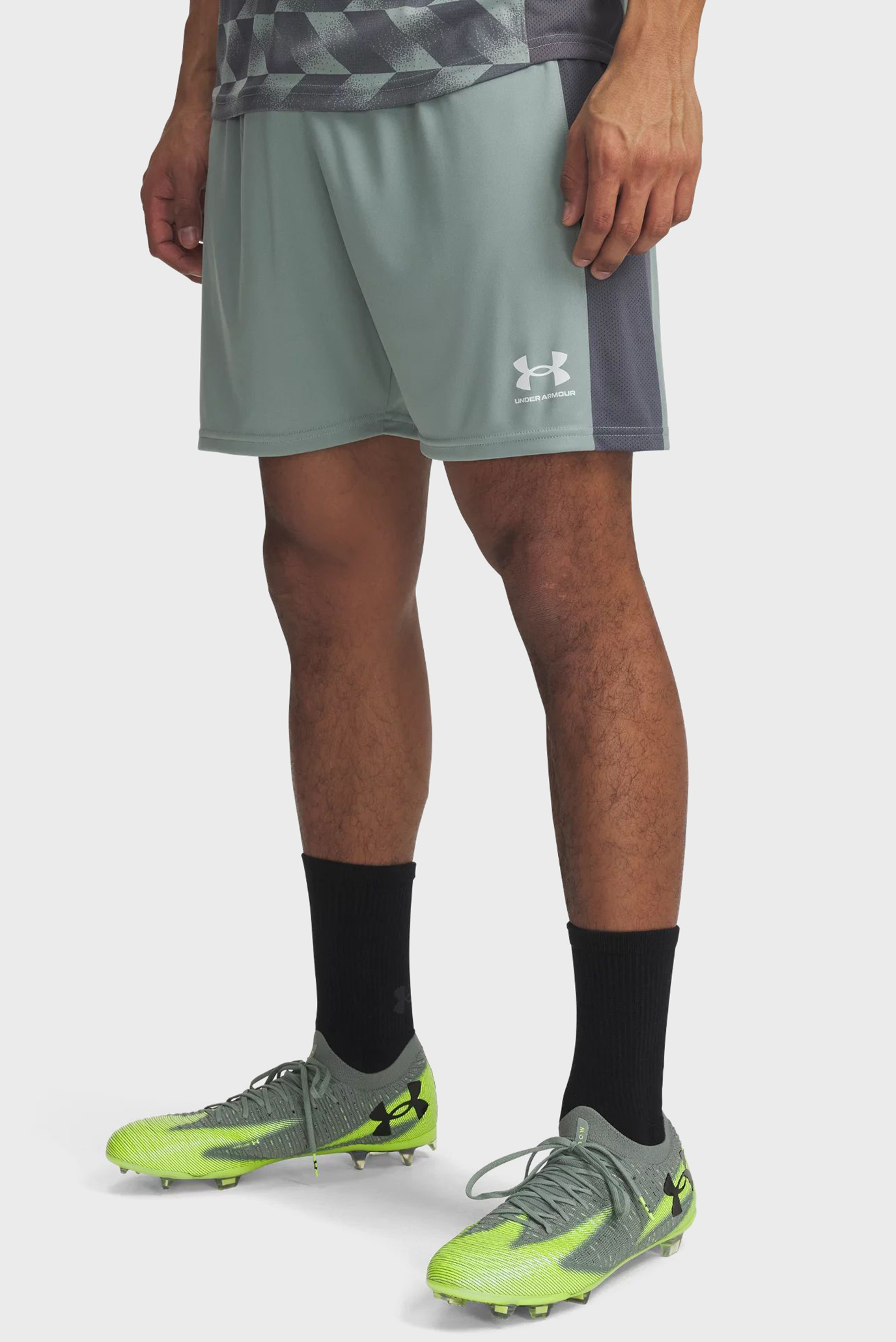 Мужские мятные шорты UA M Challenger Train Short Ментоловый S Under Armour 1379507-348