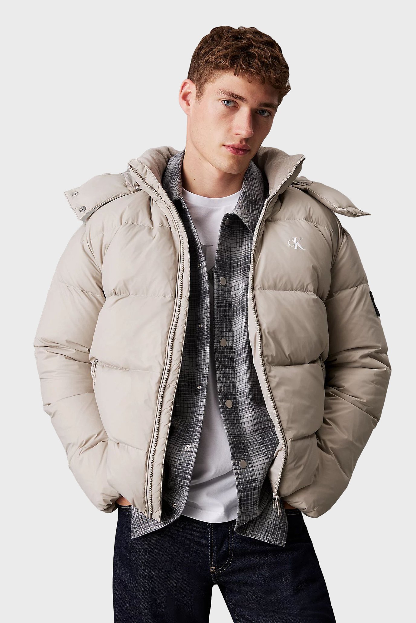 Чоловічий світло-сірий пуховик ESSENTIALS DOWN JACKET 1