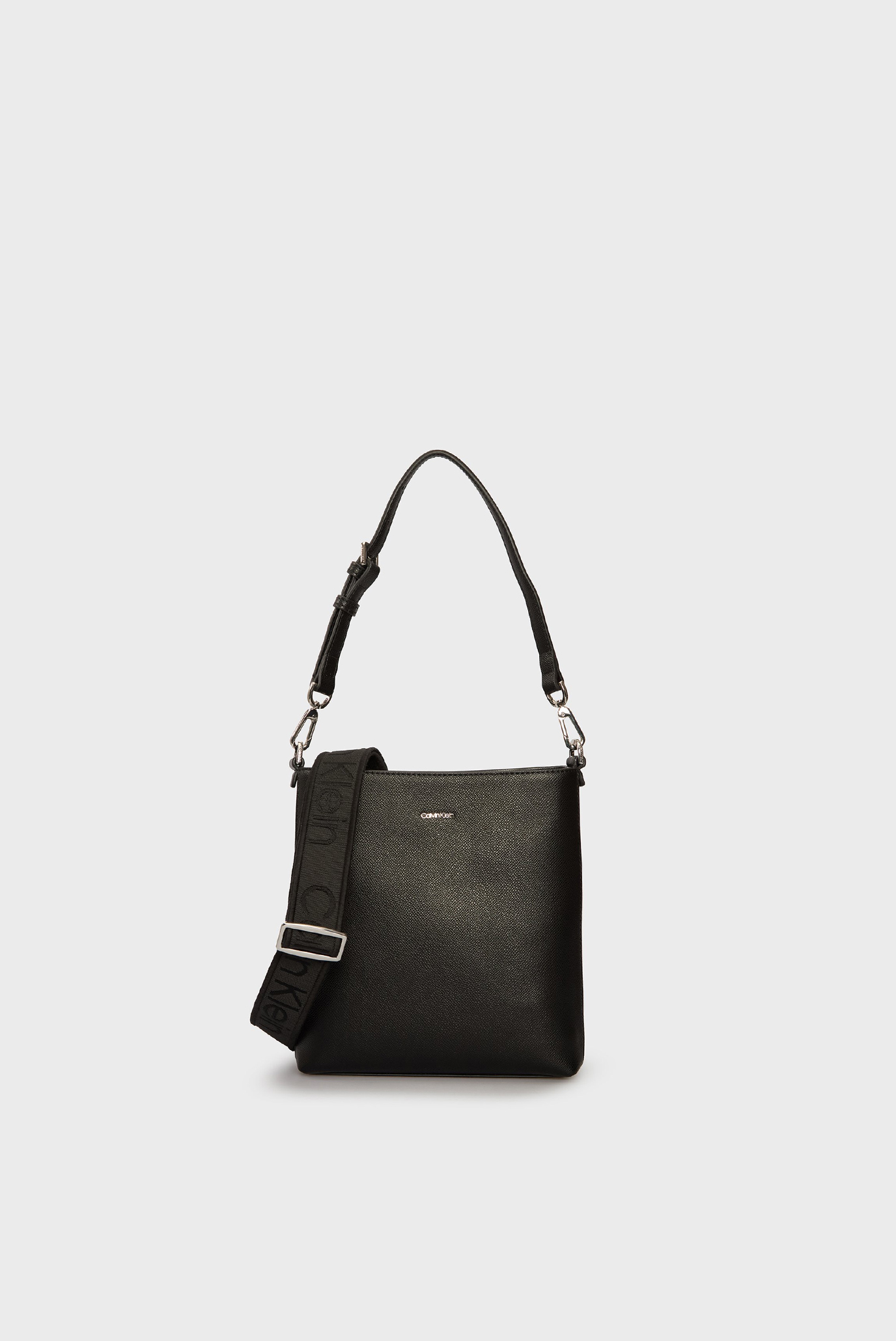 Женская черная сумка CK MUST SMALL BUCKET_CAVIAR Черный ONESIZE Calvin Klein K60K613129 Женская черная сумка CK MUST SMALL BUCKET_CAVIAR Черный ONESIZE Calvin Klein K60K613129