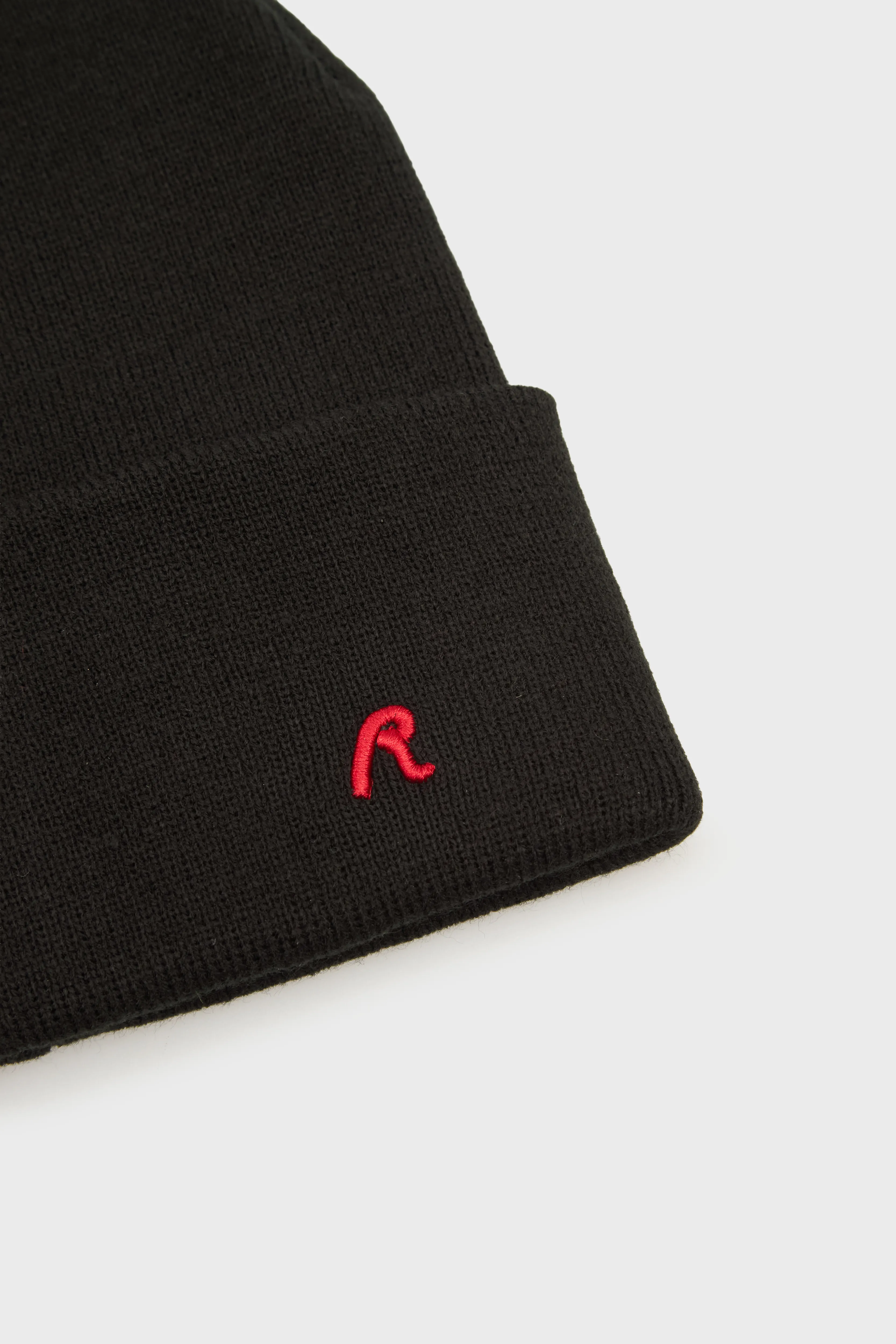 Мужская черная шапка 3