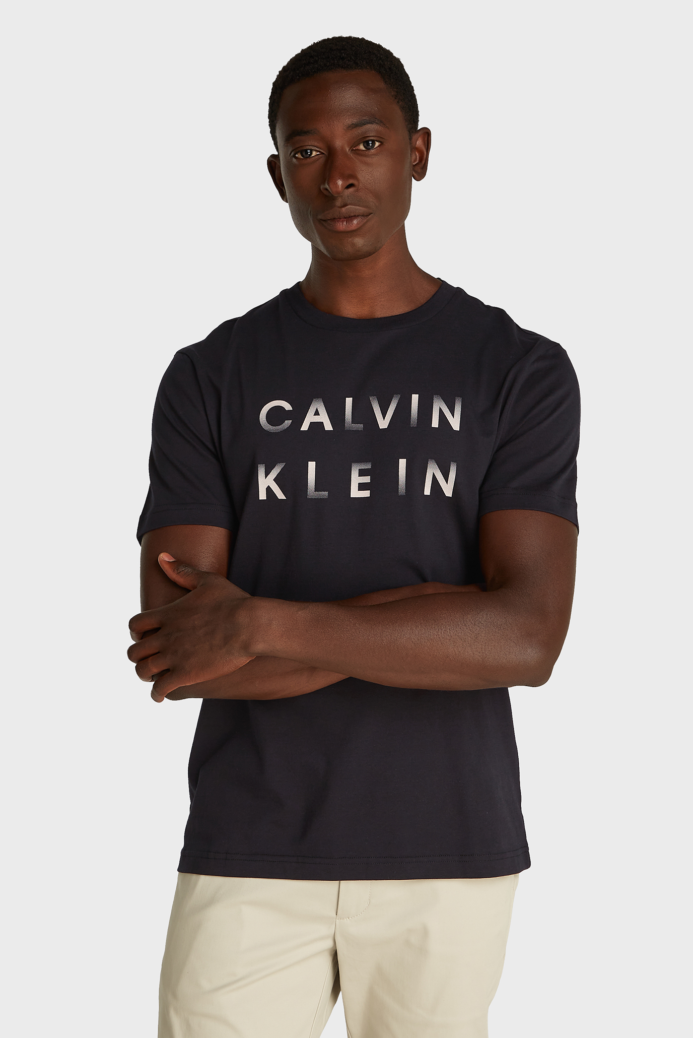 Мужская черная футболка CP-ENLARGED LOGO Черный S Calvin Klein K10K114156 Мужская черная футболка CP-ENLARGED LOGO Черный S Calvin Klein K10K114156
