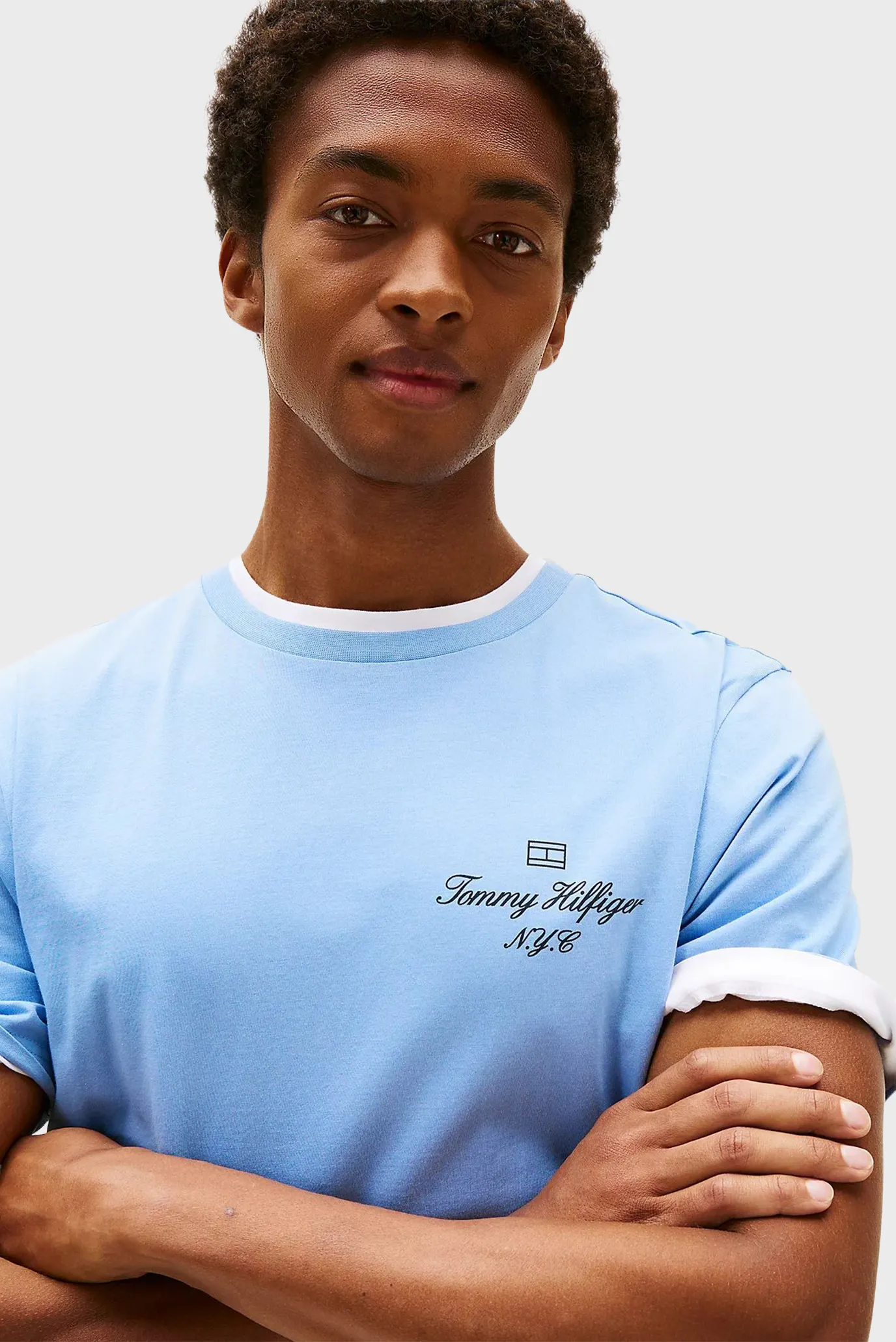 Чоловіча блакитна футболка OUTLINE FLAG SCRIPT 4