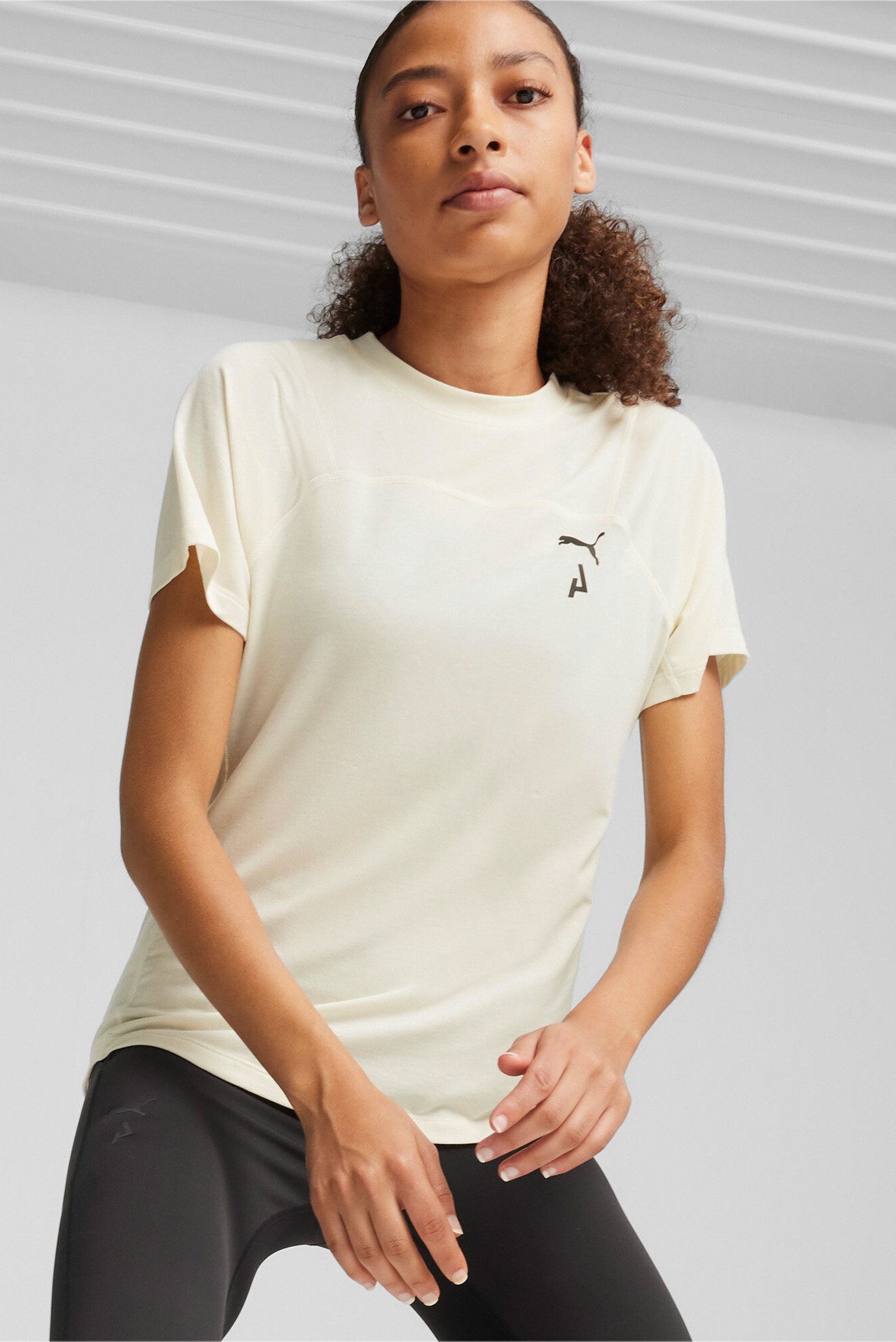 Жіноча біла футболка SEASONS Women's Tee 1