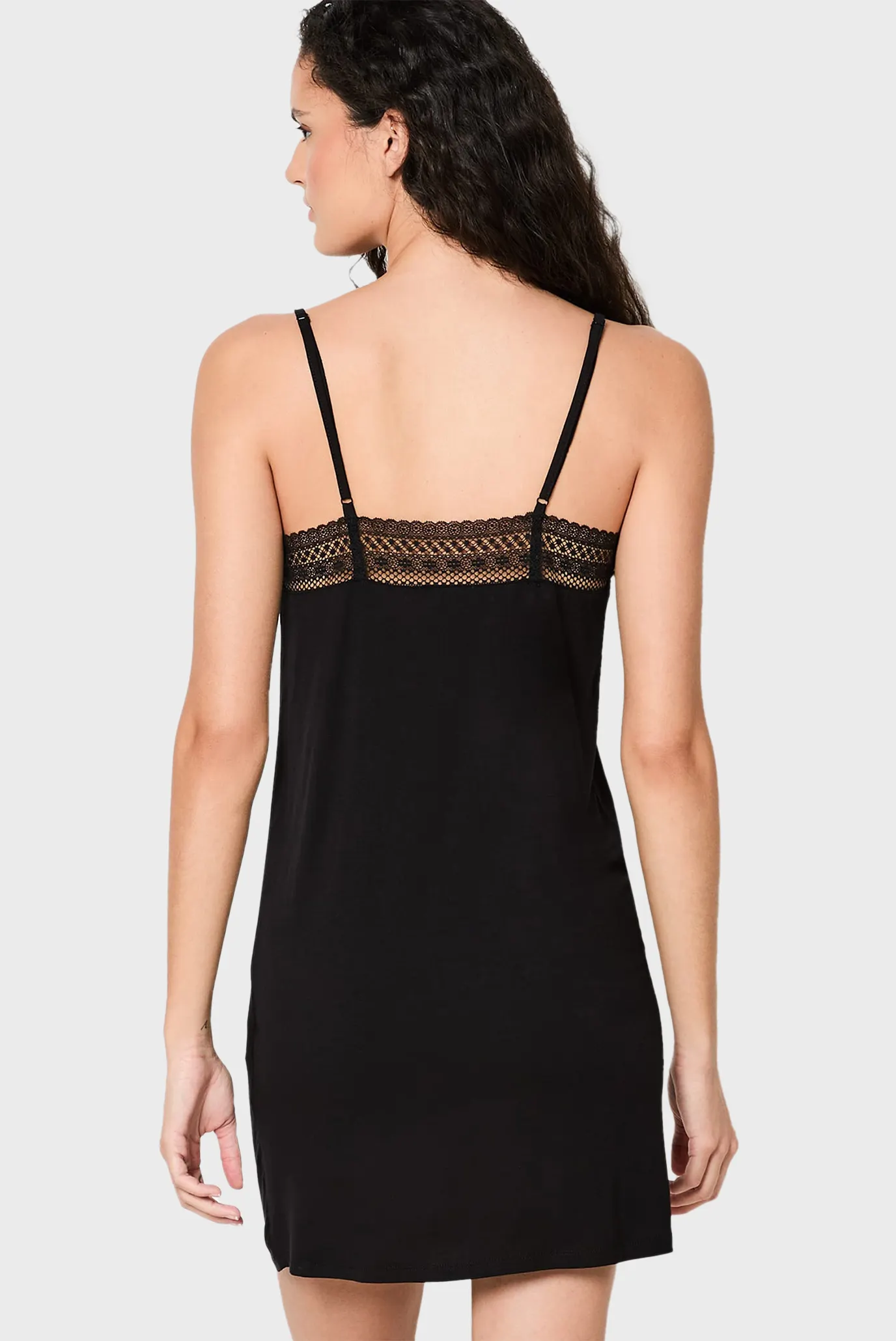 Жіноча чорна нічна сорочка ALBANE 3