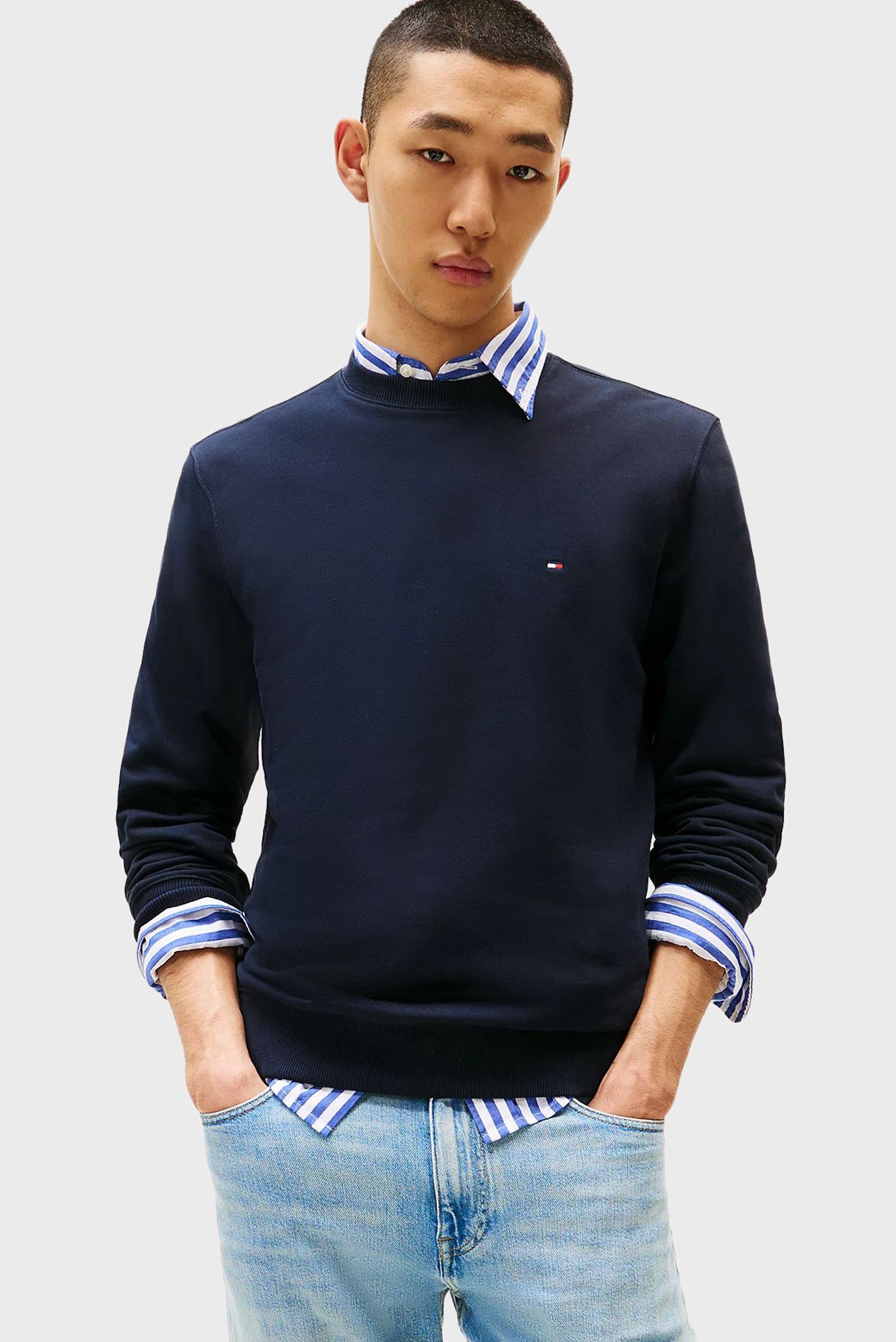 Мужской темно-синий свитшот ESSENTIAL TERRY Синий XL Tommy Hilfiger MW0MW37237 Мужской темно-синий свитшот ESSENTIAL TERRY Синий XL Tommy Hilfiger MW0MW37237